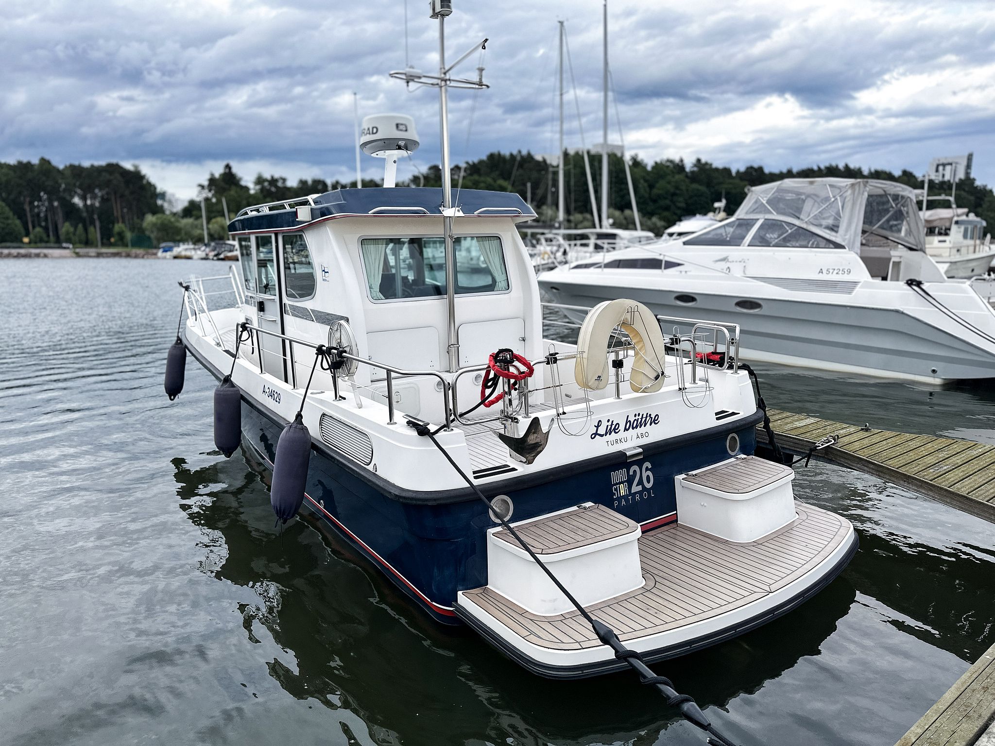 Image 7/33