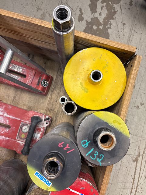 Image 9/77