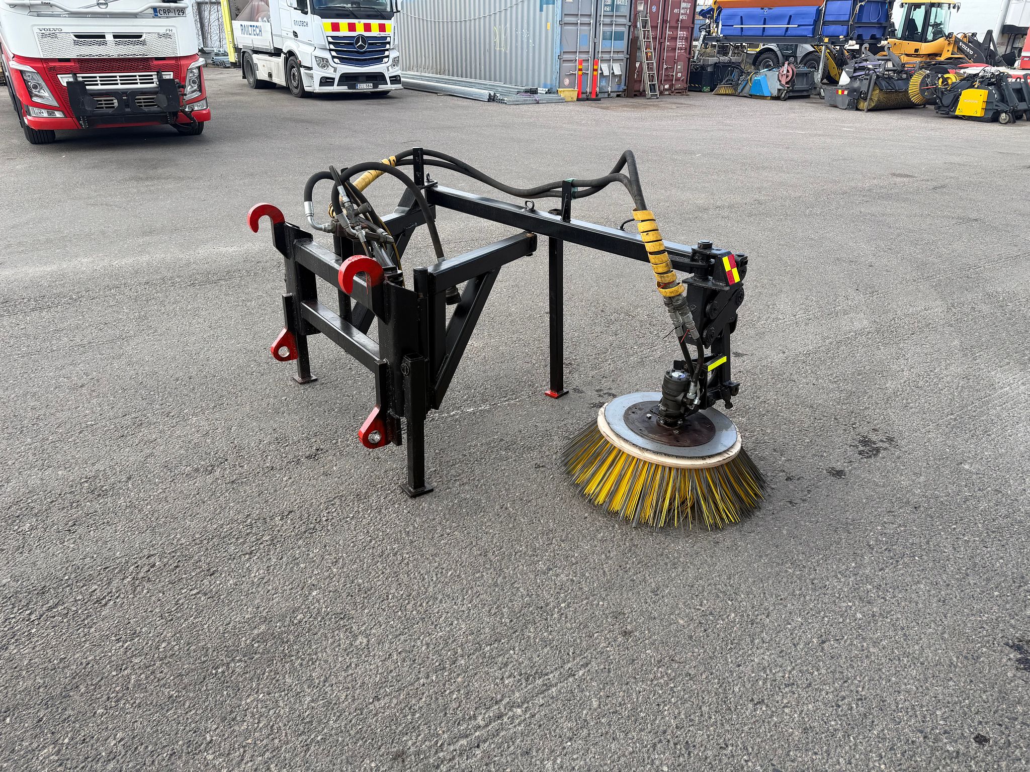 Image 2/4
