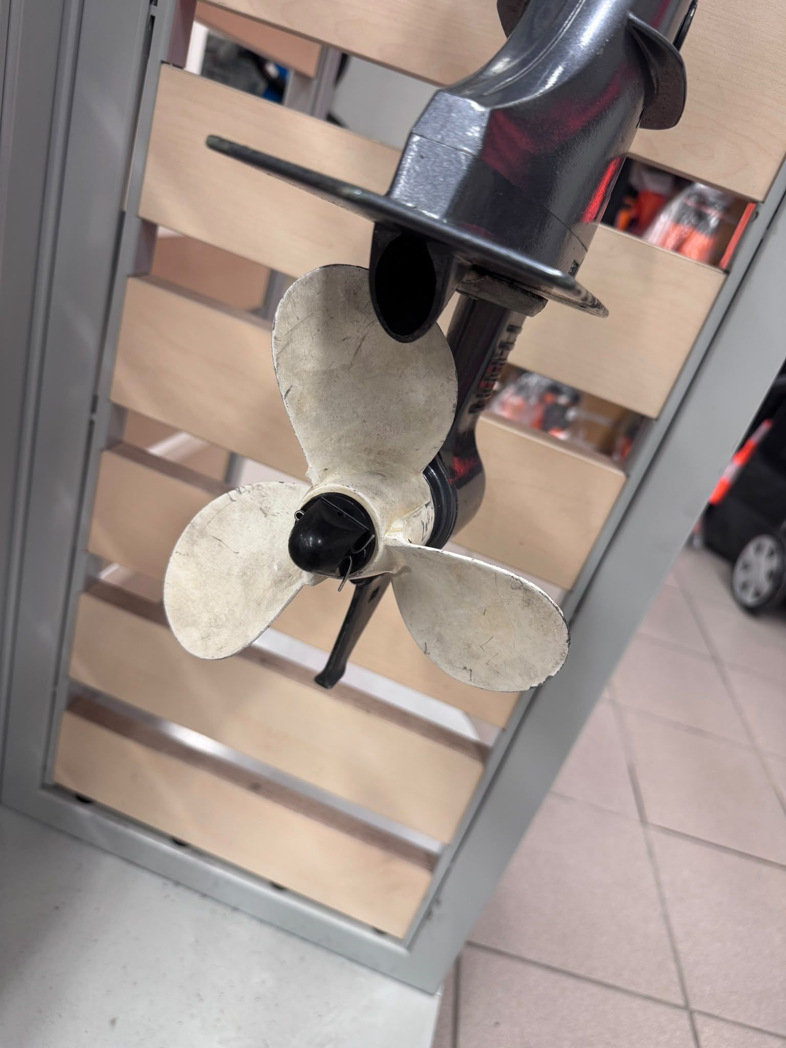 Image 4/4
