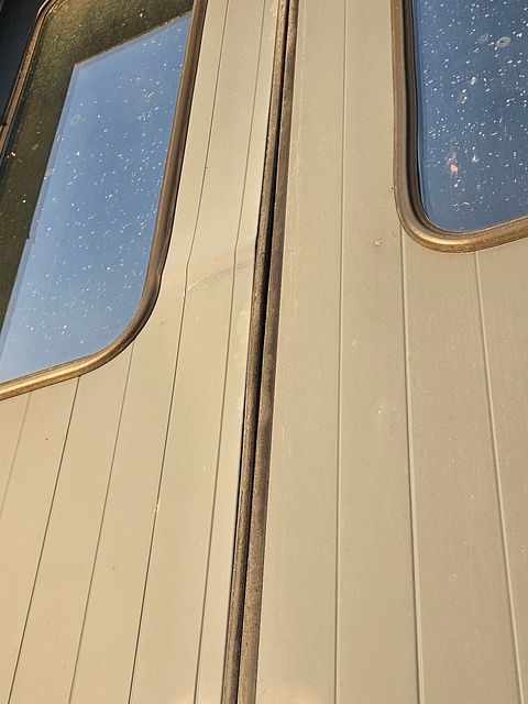 Image 3/6