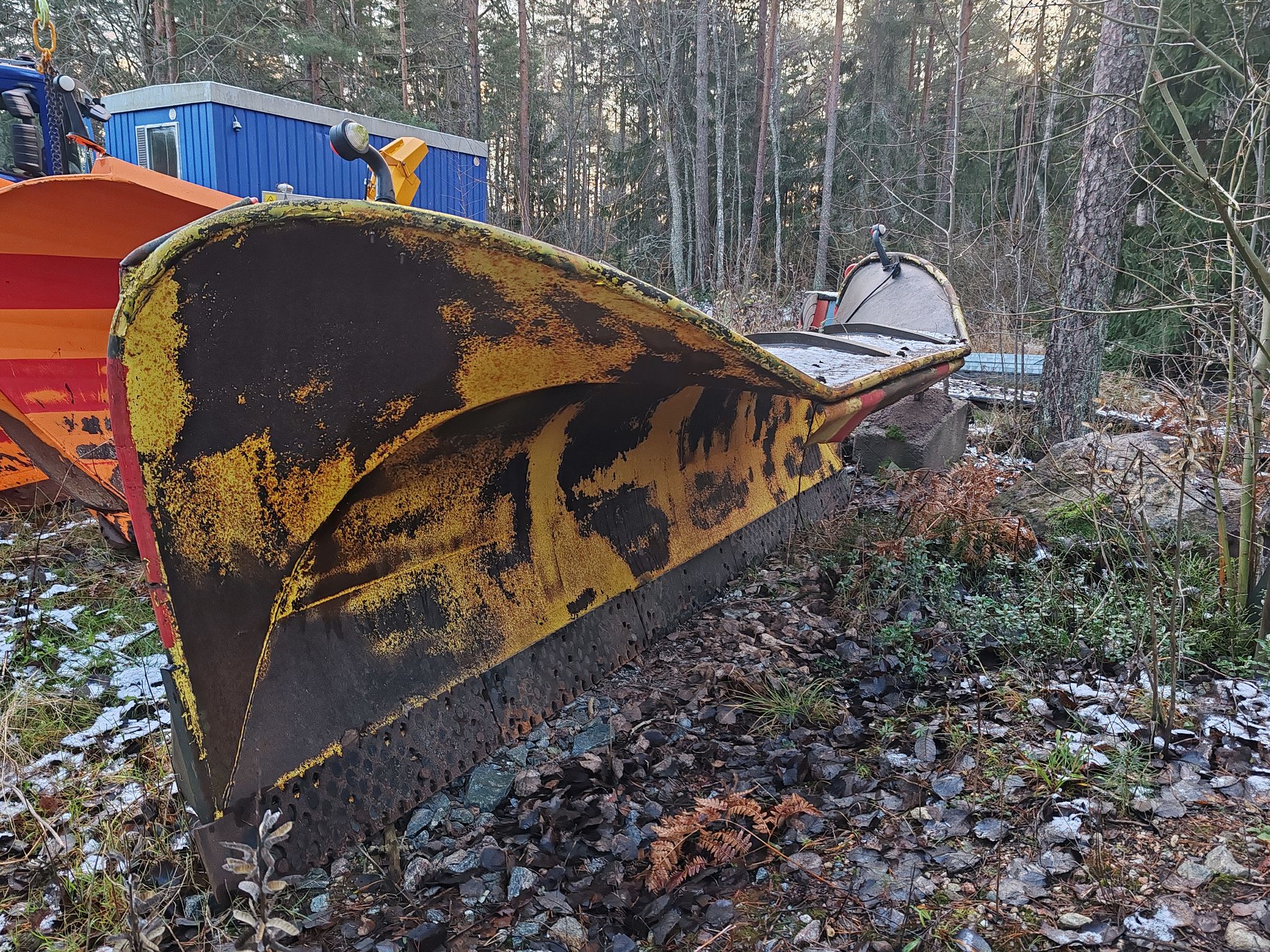 Image 1/4