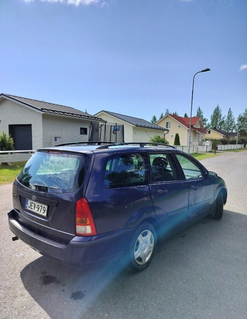 Image 3/18