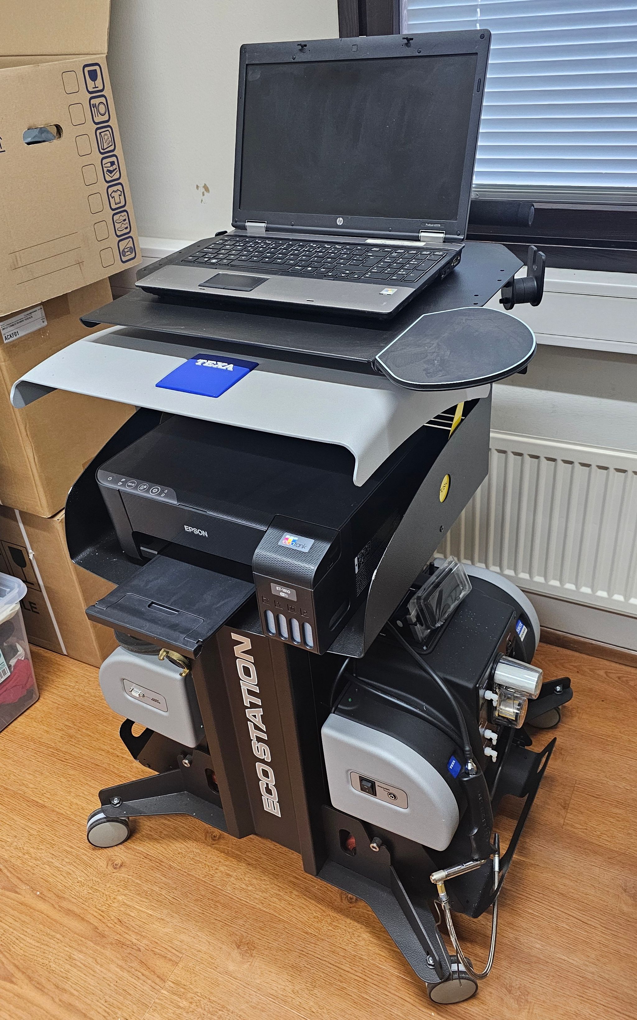 Image 1/9