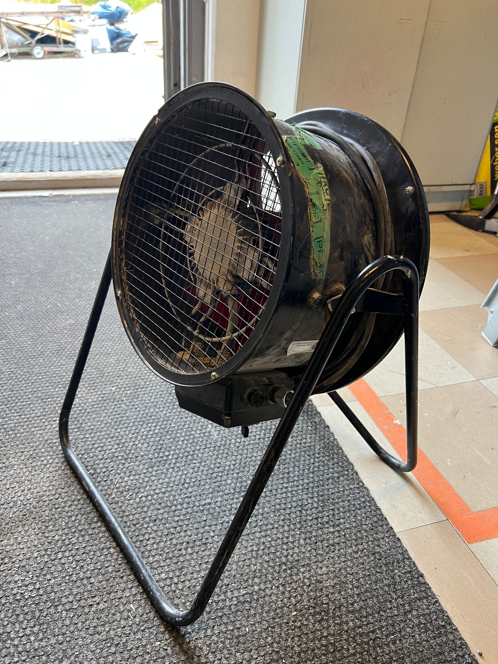 Image 1/9