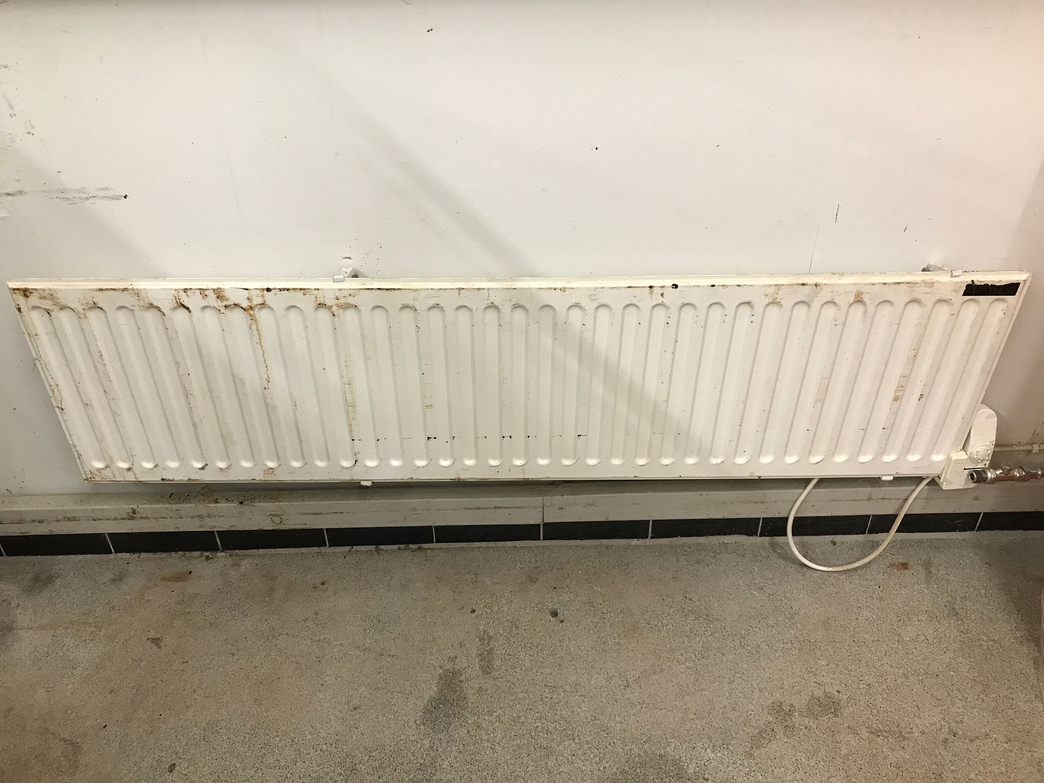 Image 4/4
