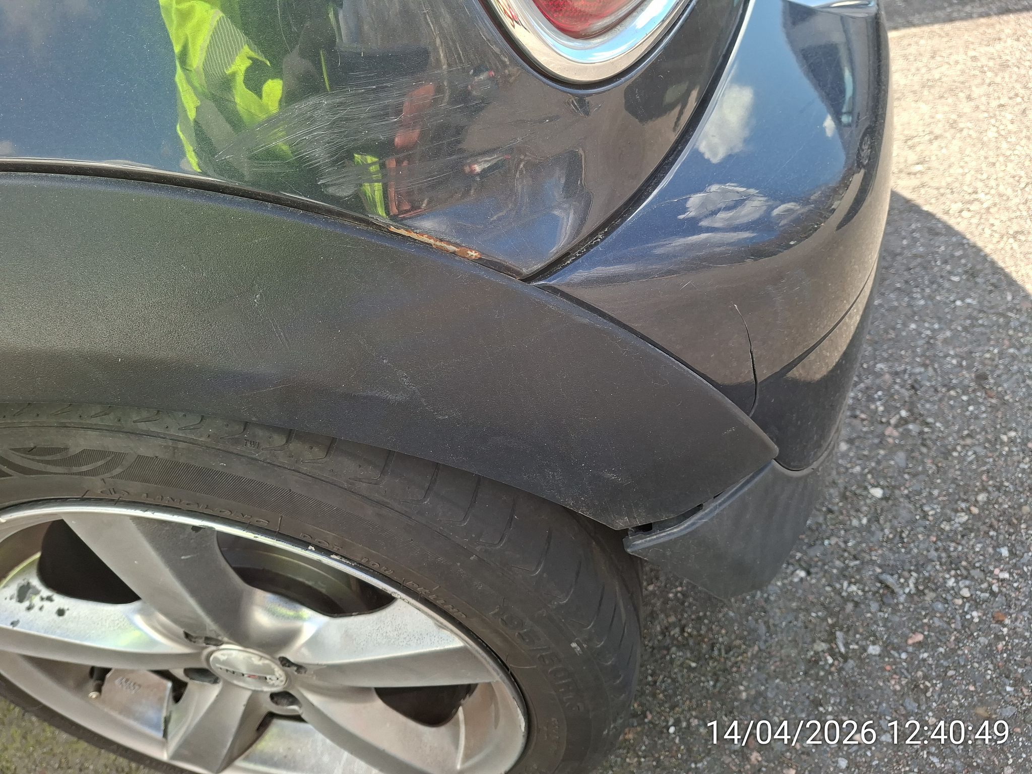 Image 8/19
