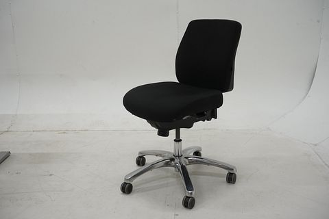 Image 4/12