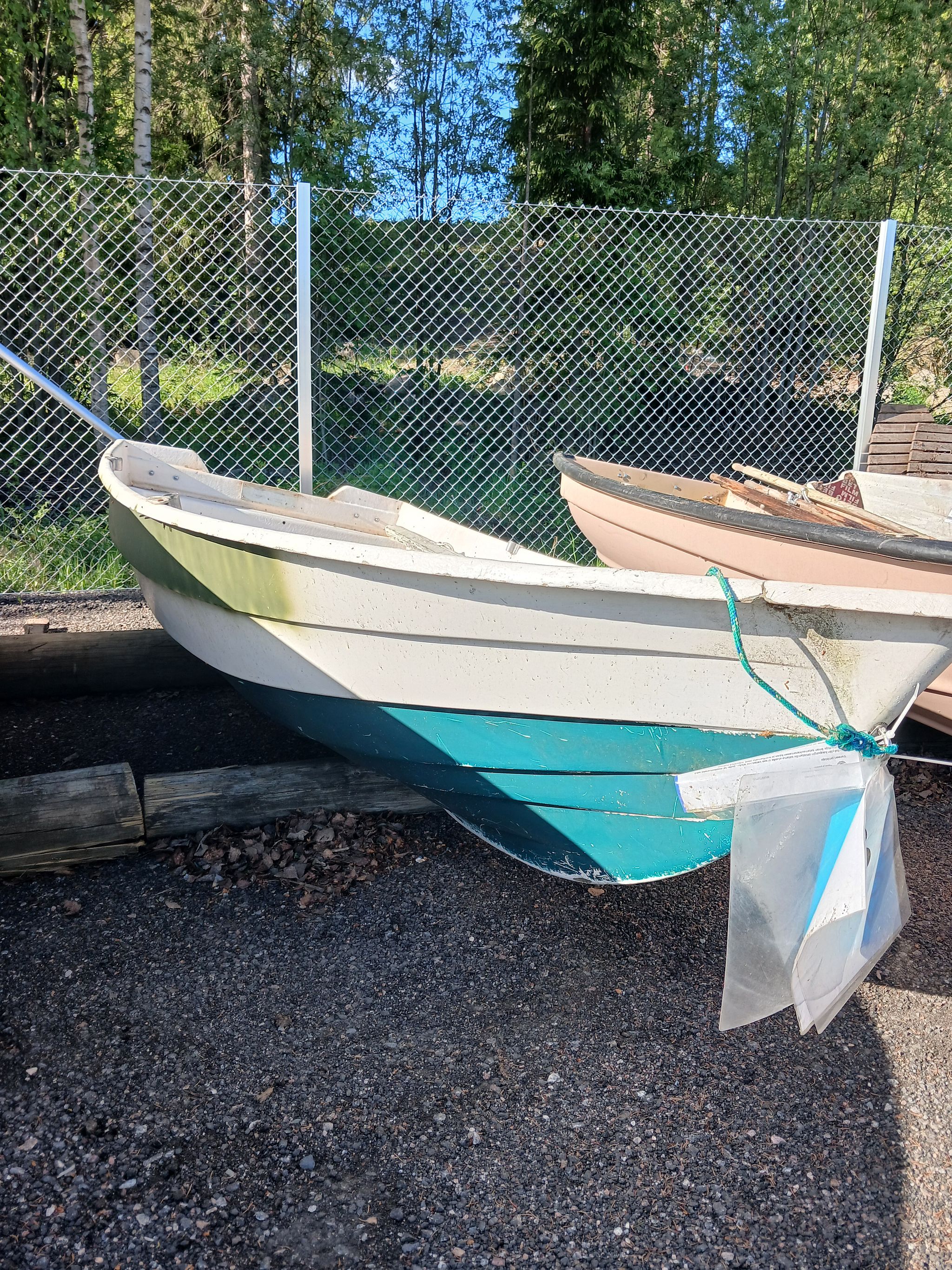 Image 1/4