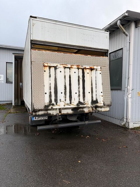 Image 10/33