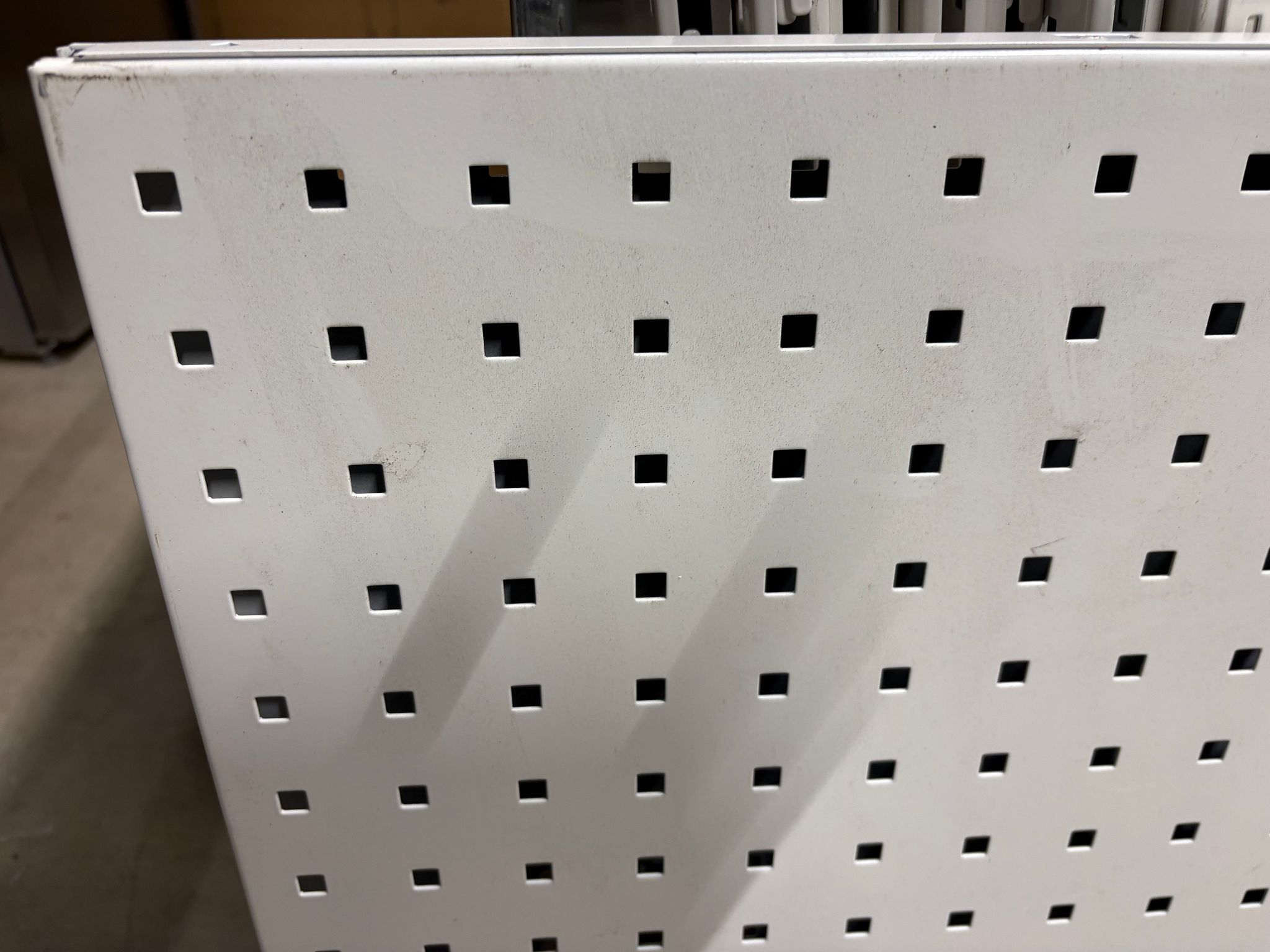 Image 4/5