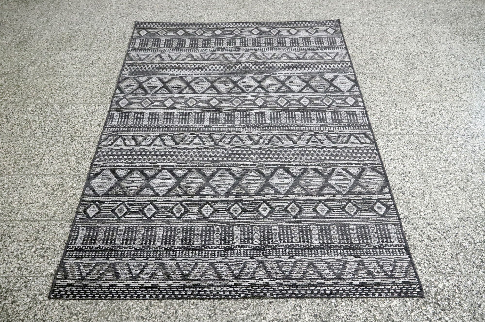 Image 1/5