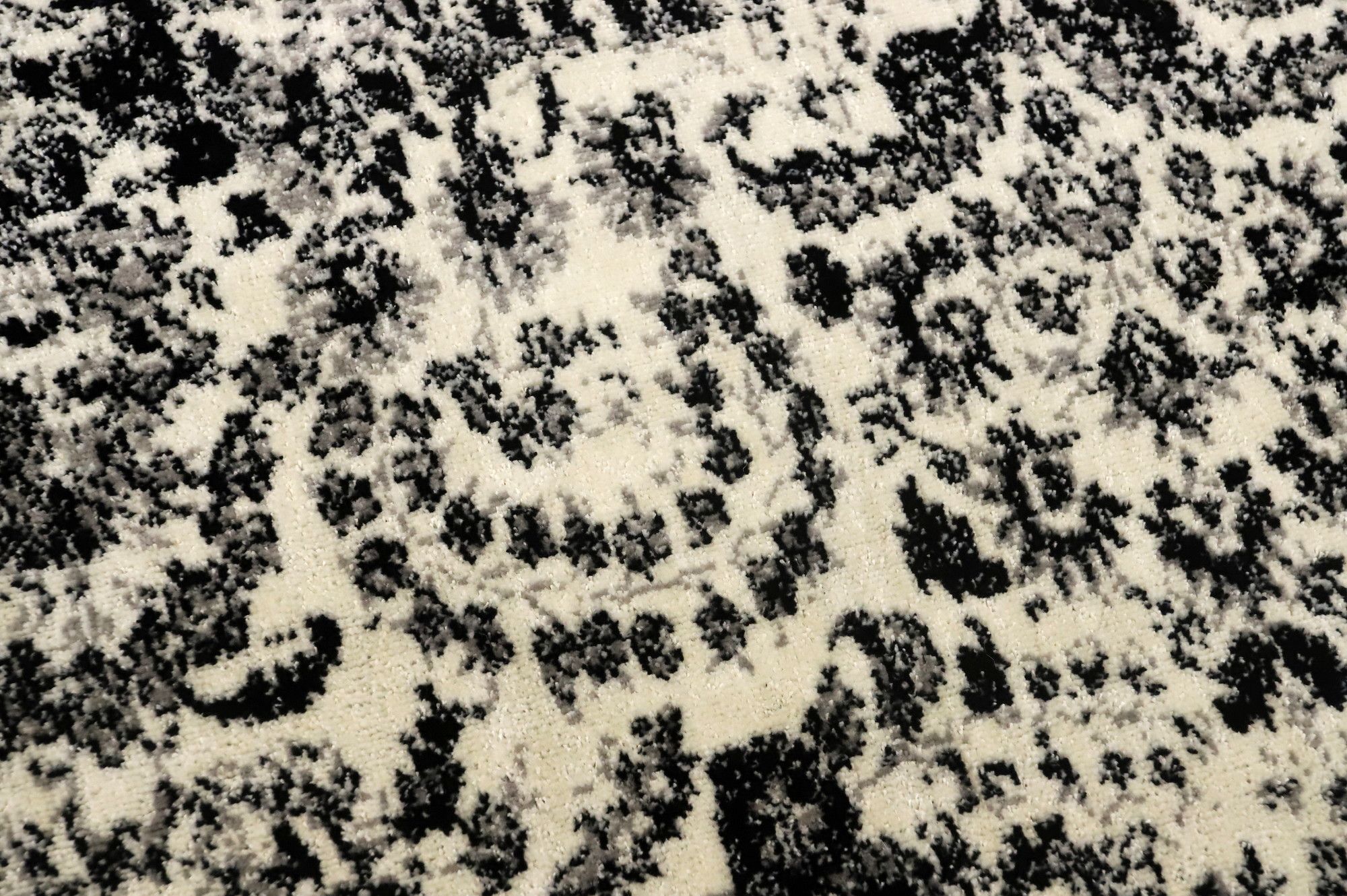 Image 4/5
