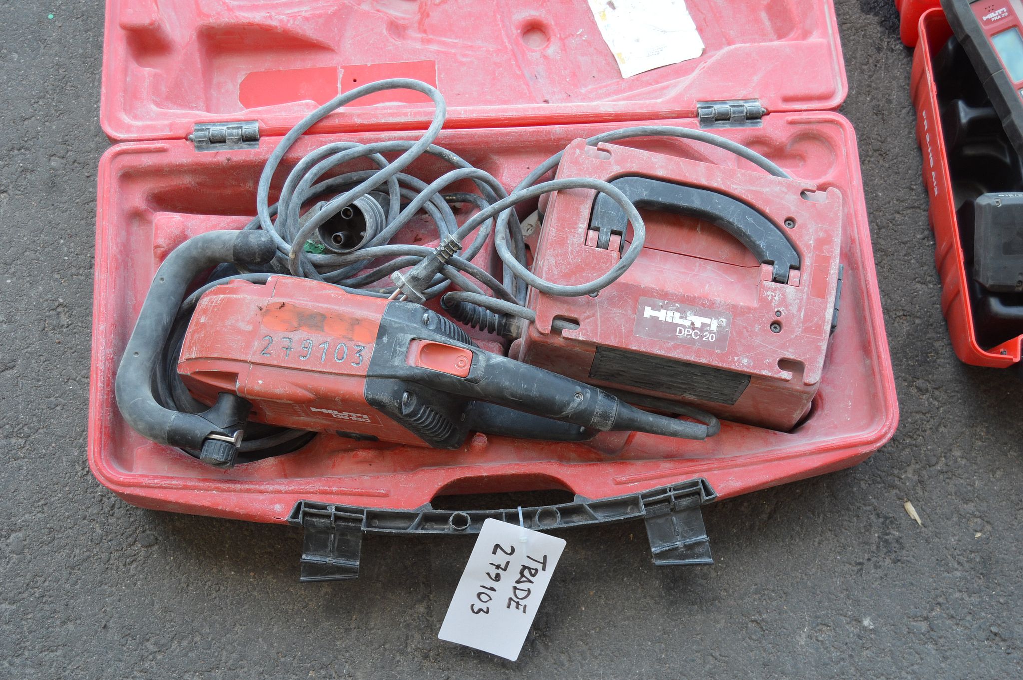 Image 6/13