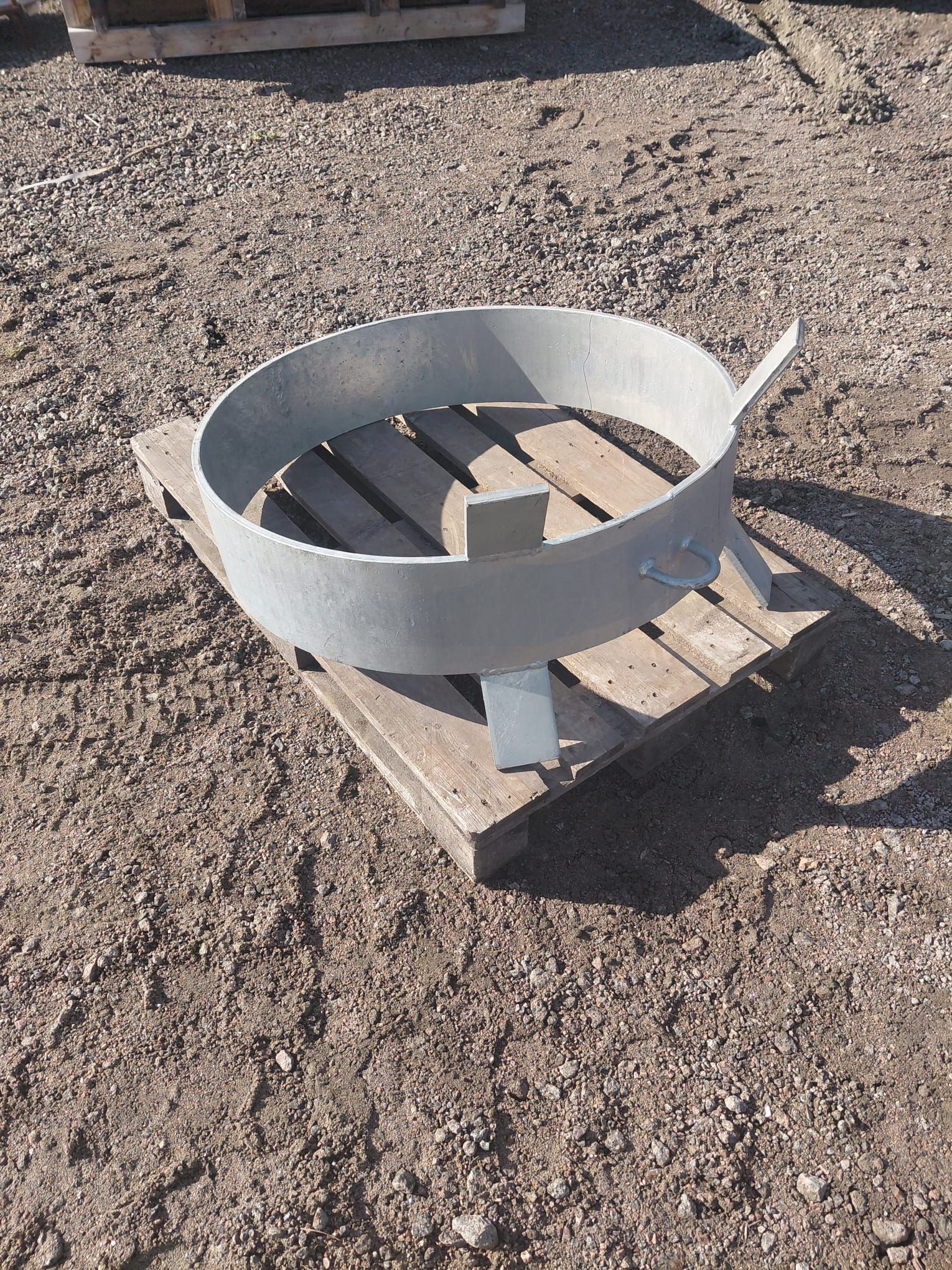 Image 1/2