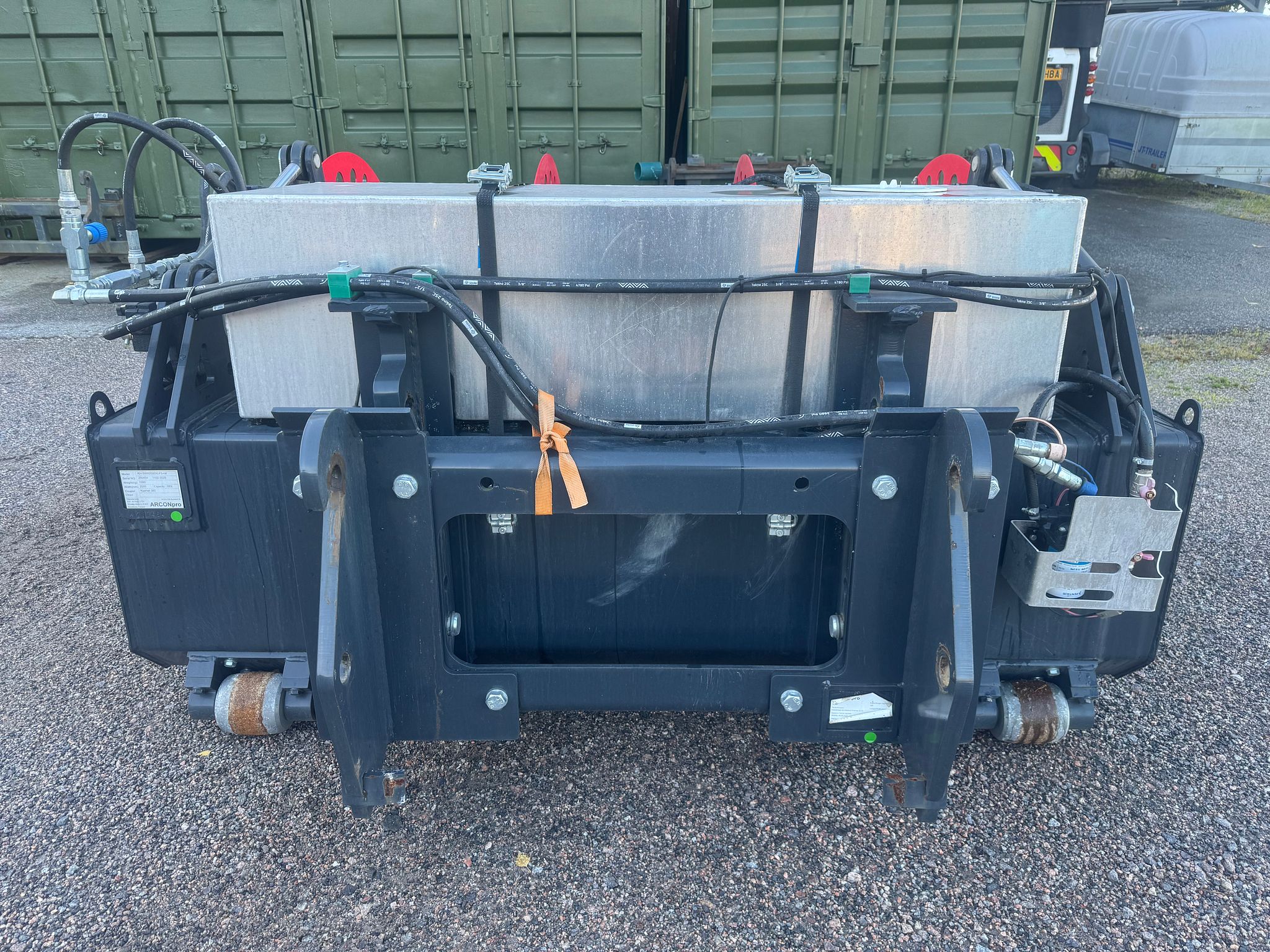 Image 4/5