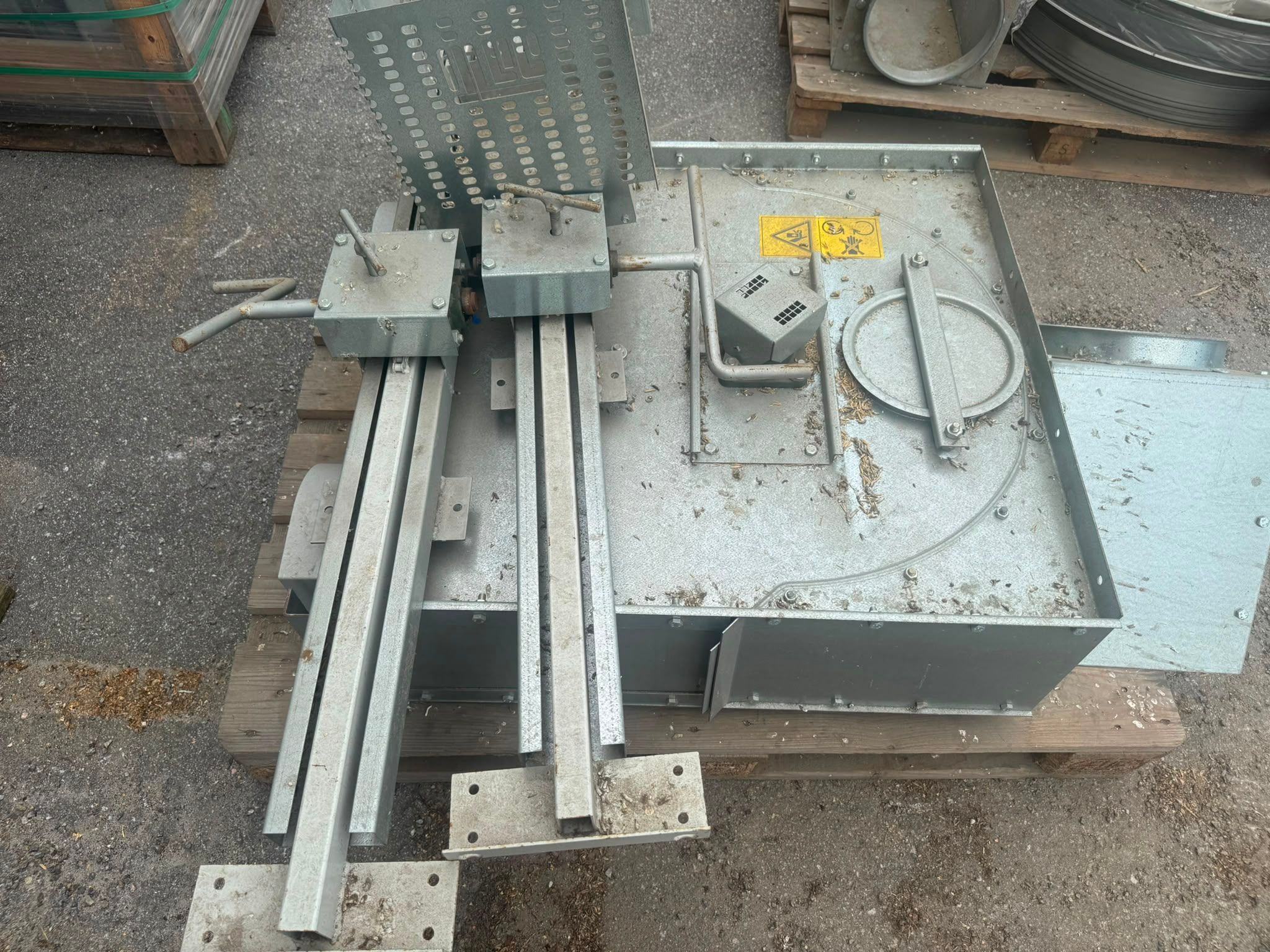Image 6/6
