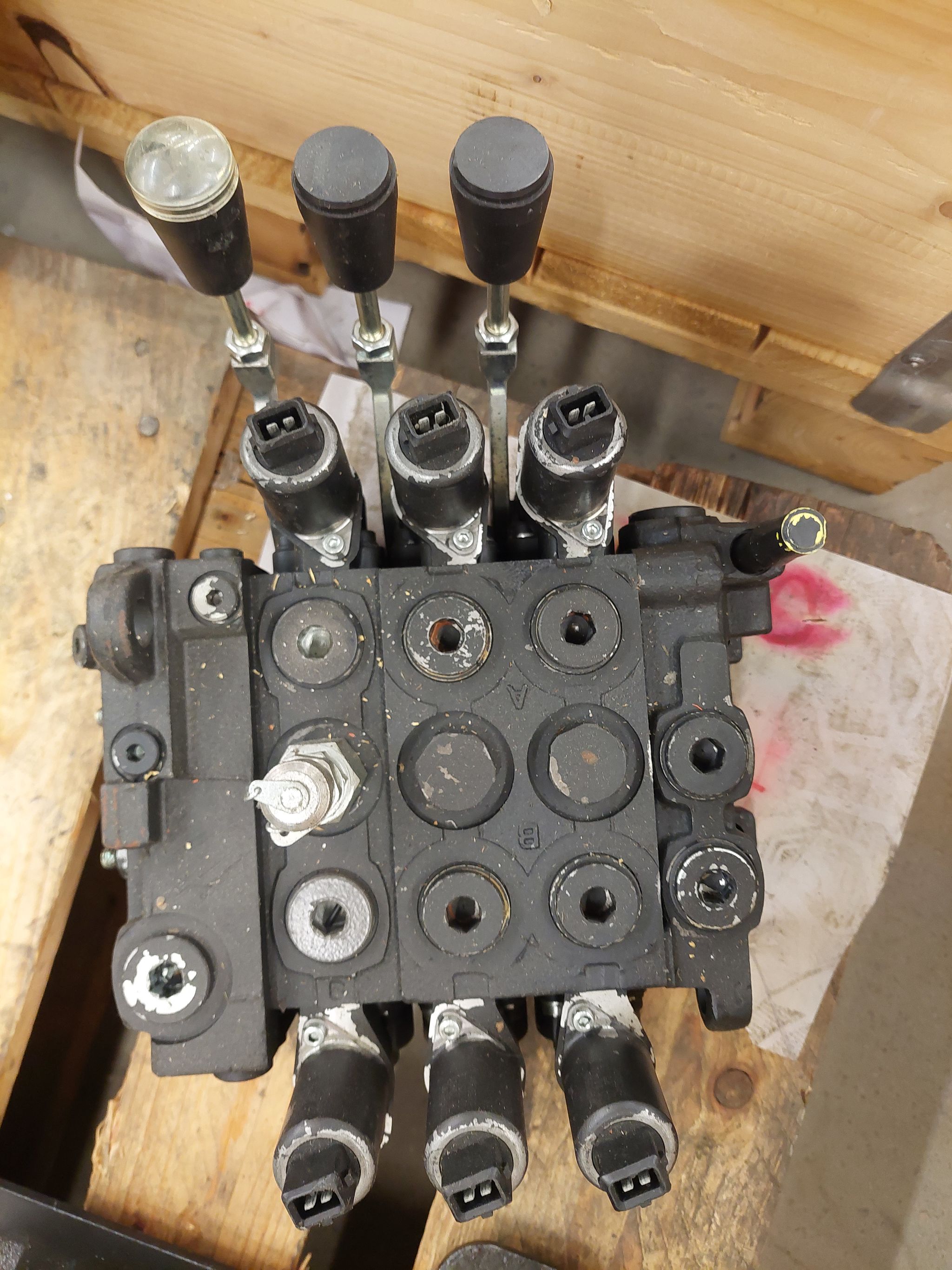 Image 1/2