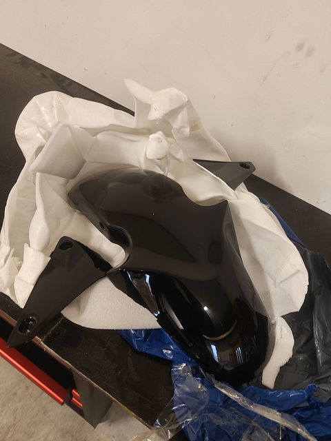 Image 6/9