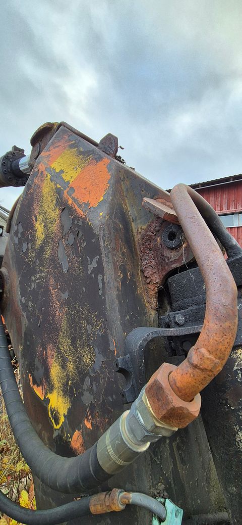 Image 11/33