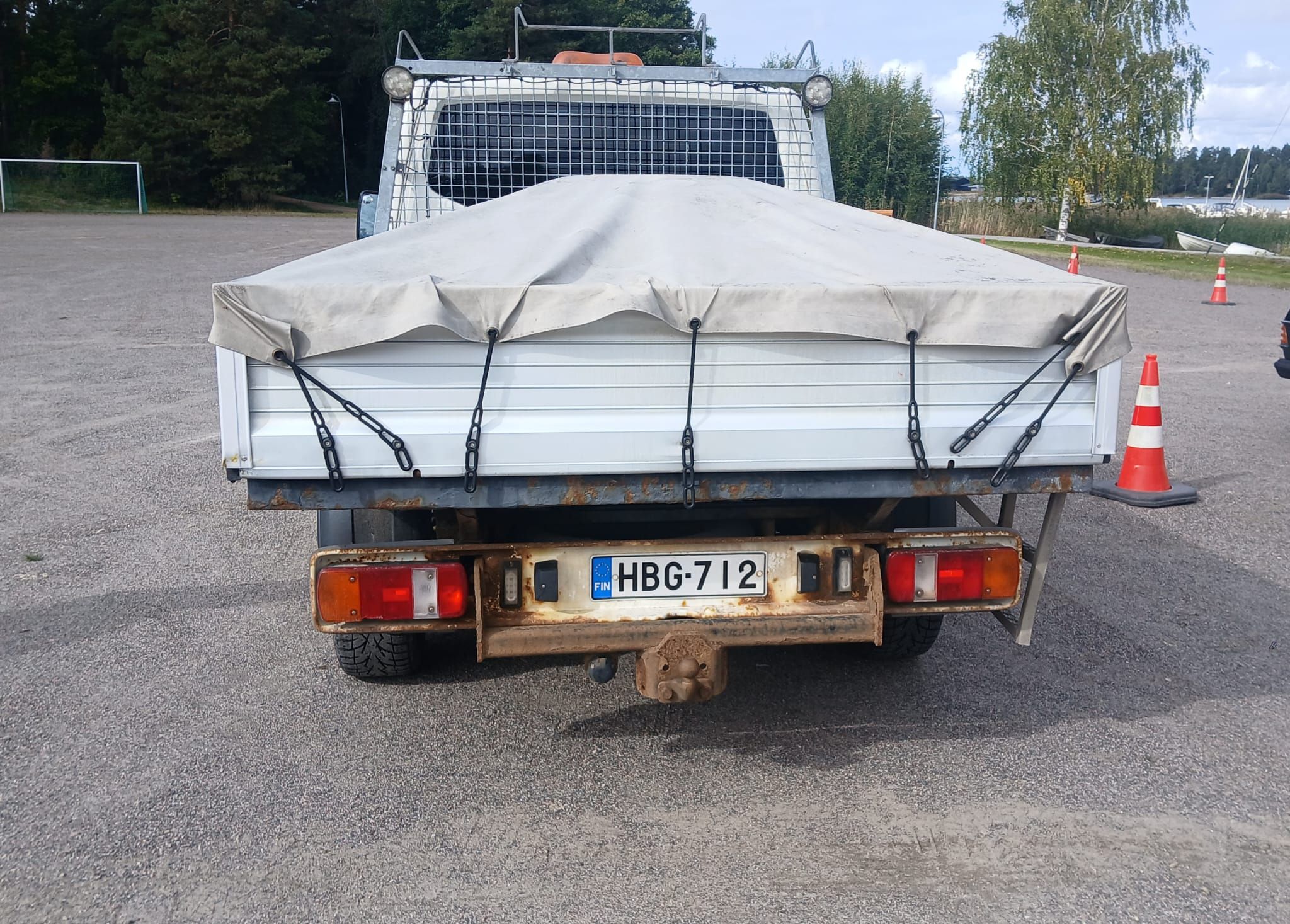 Image 4/10