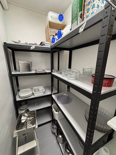 Image 1/2