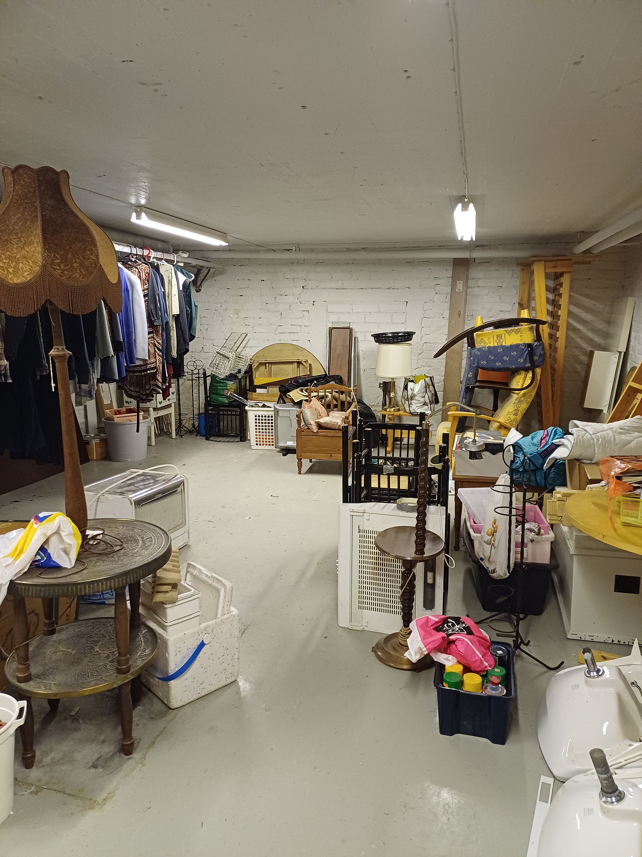 Image 2/5