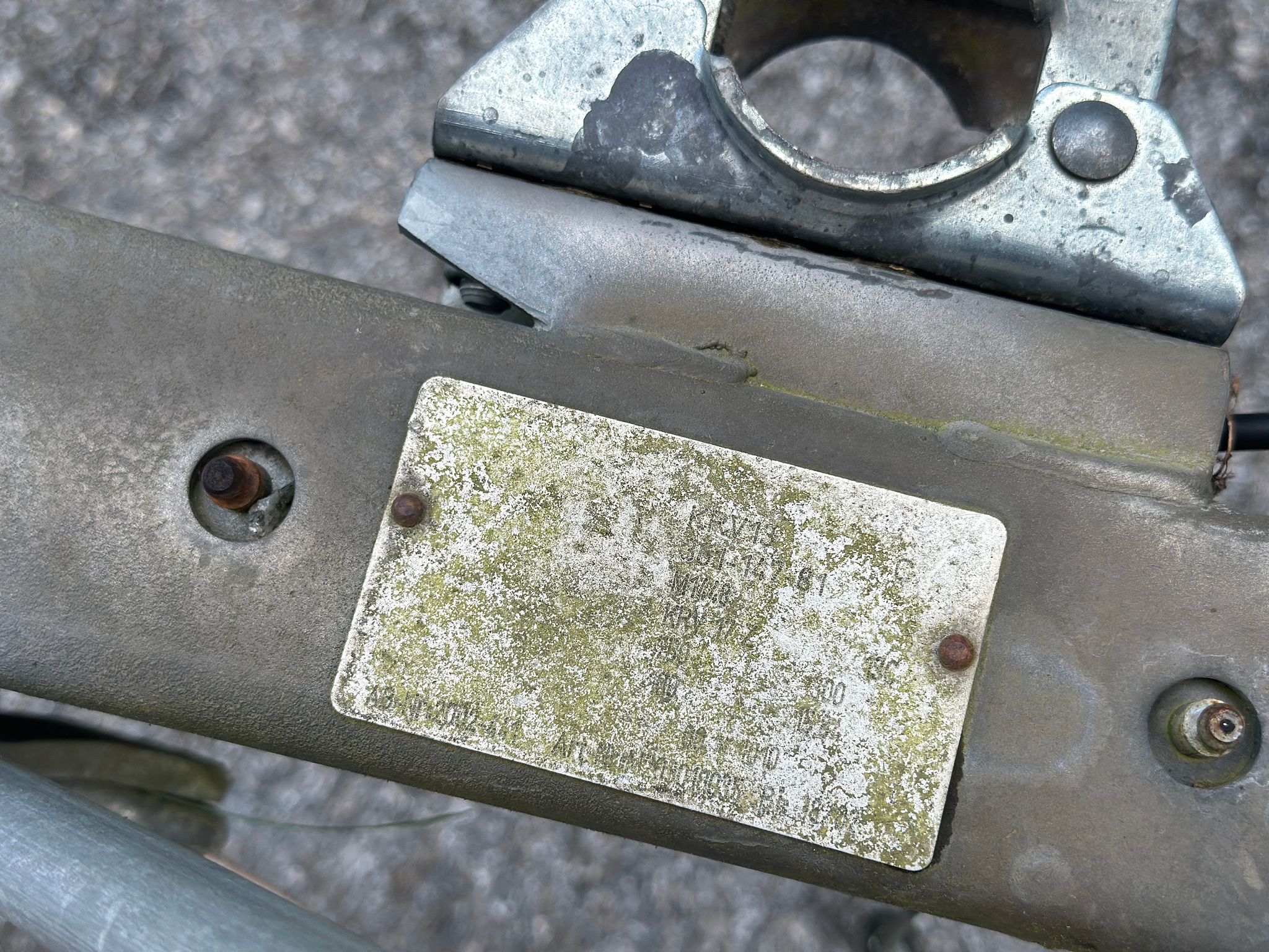 Image 8/9
