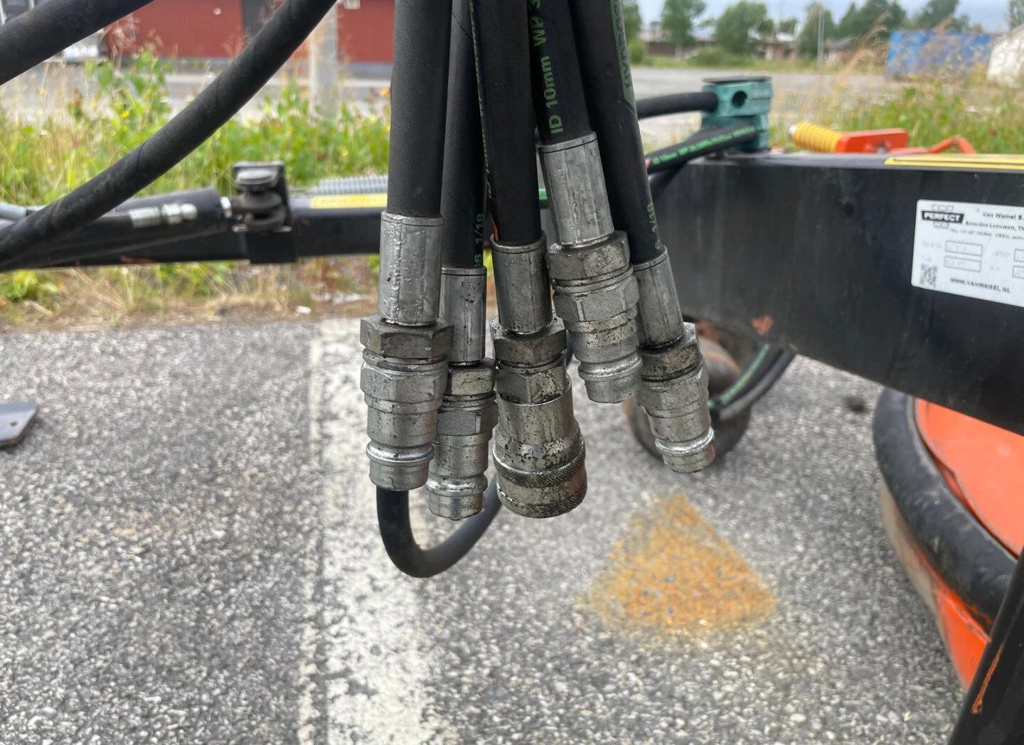 Image 6/8