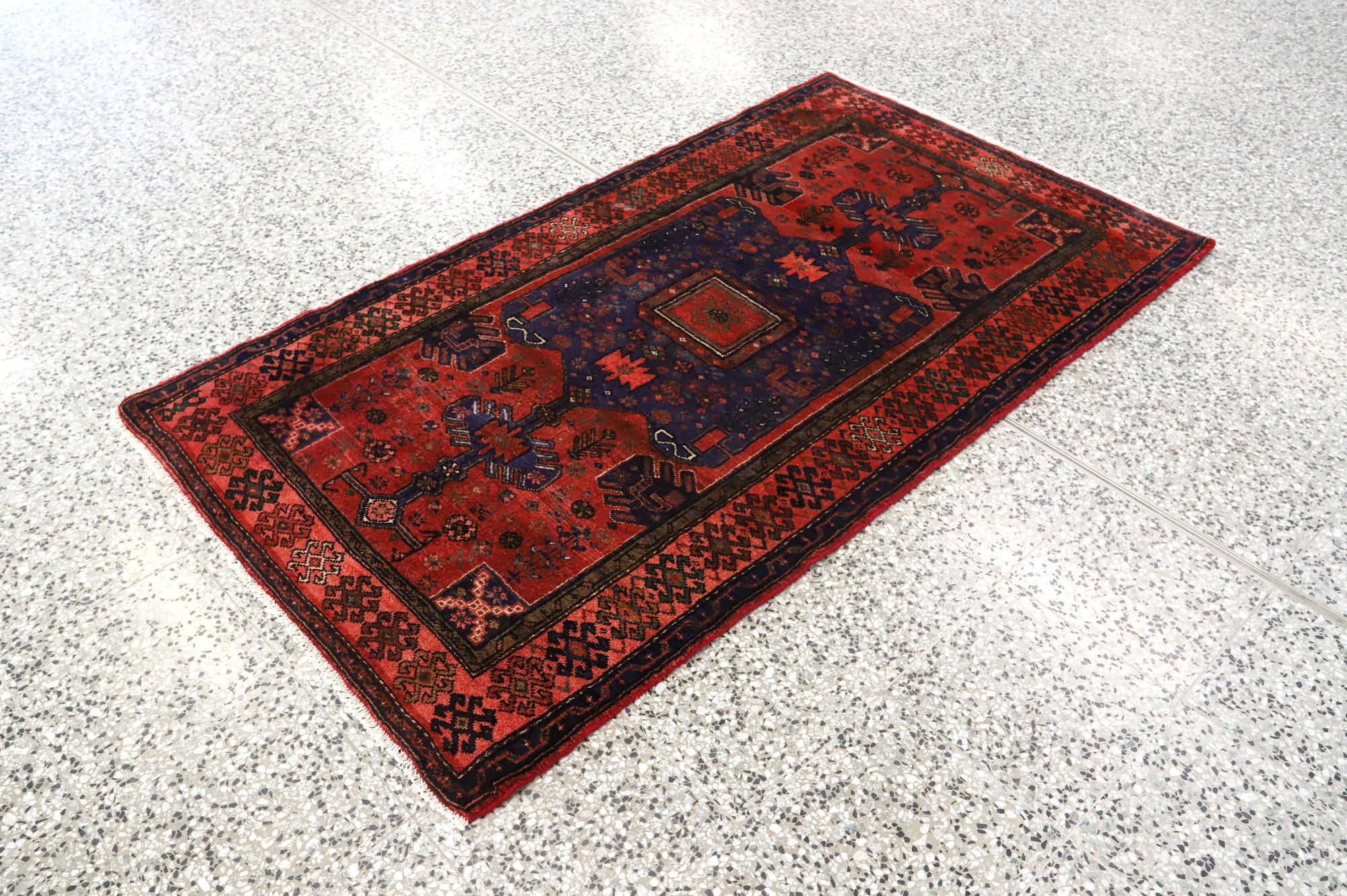 Image 1/14