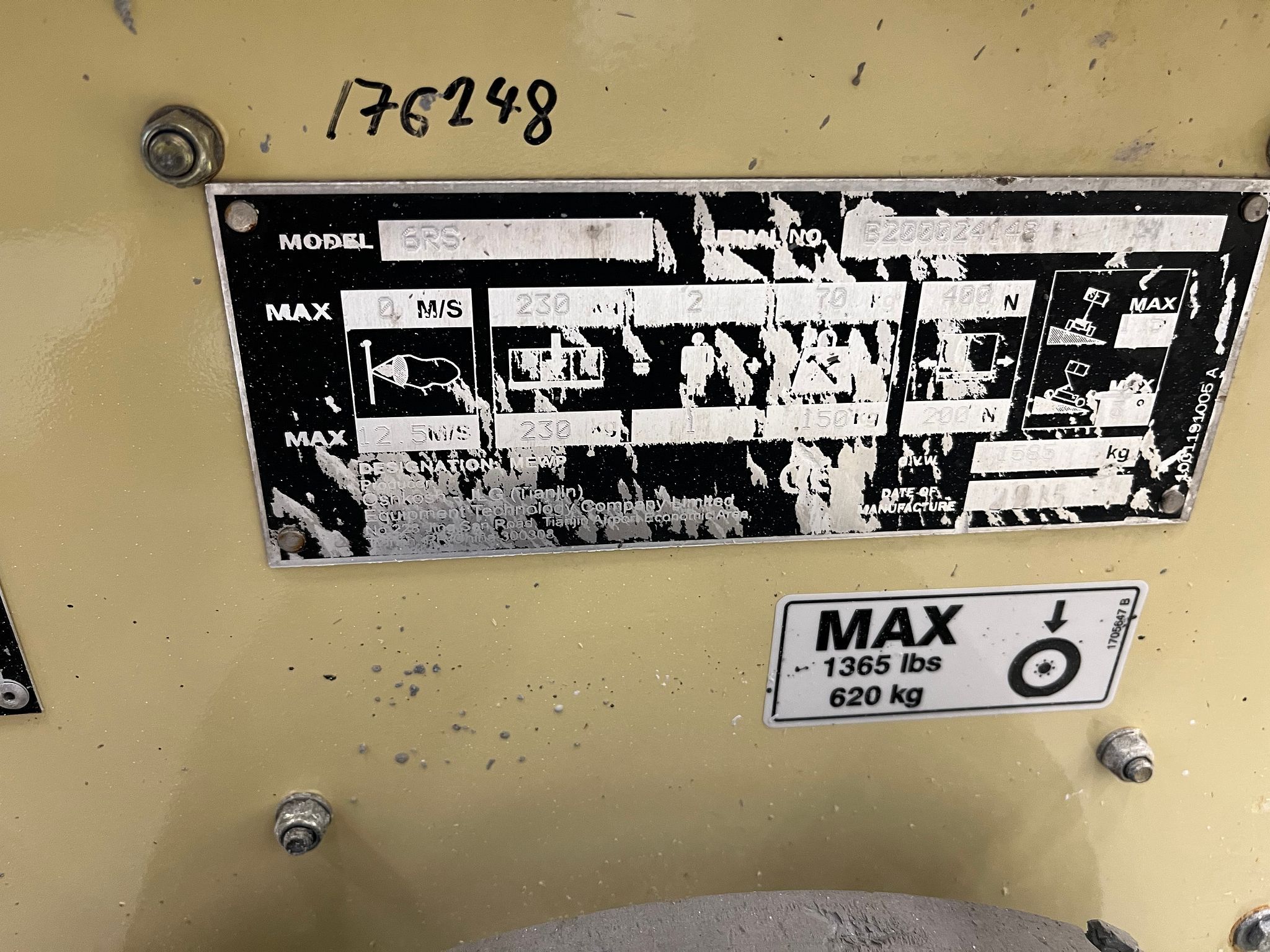 Image 4/6
