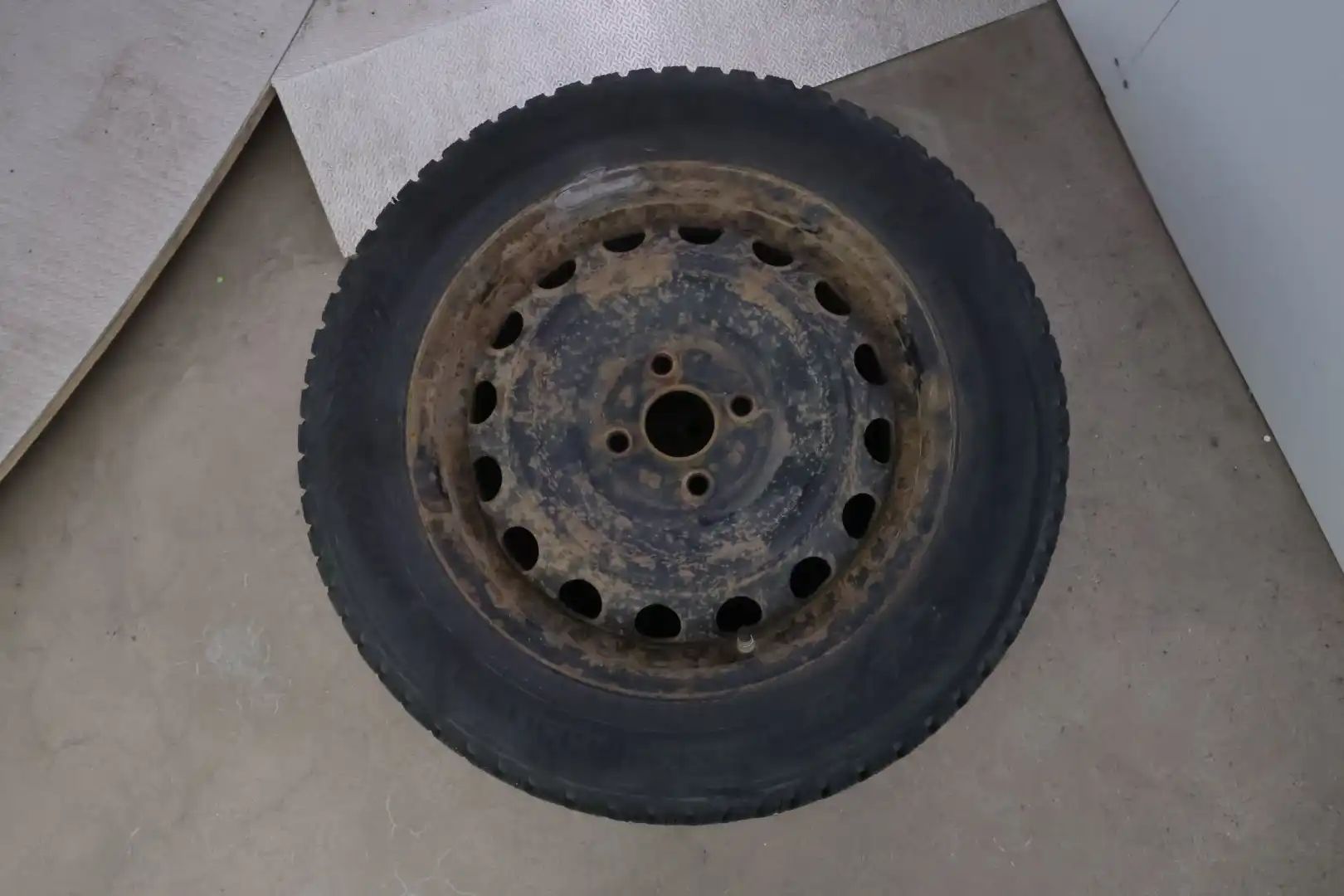 Image 8/37