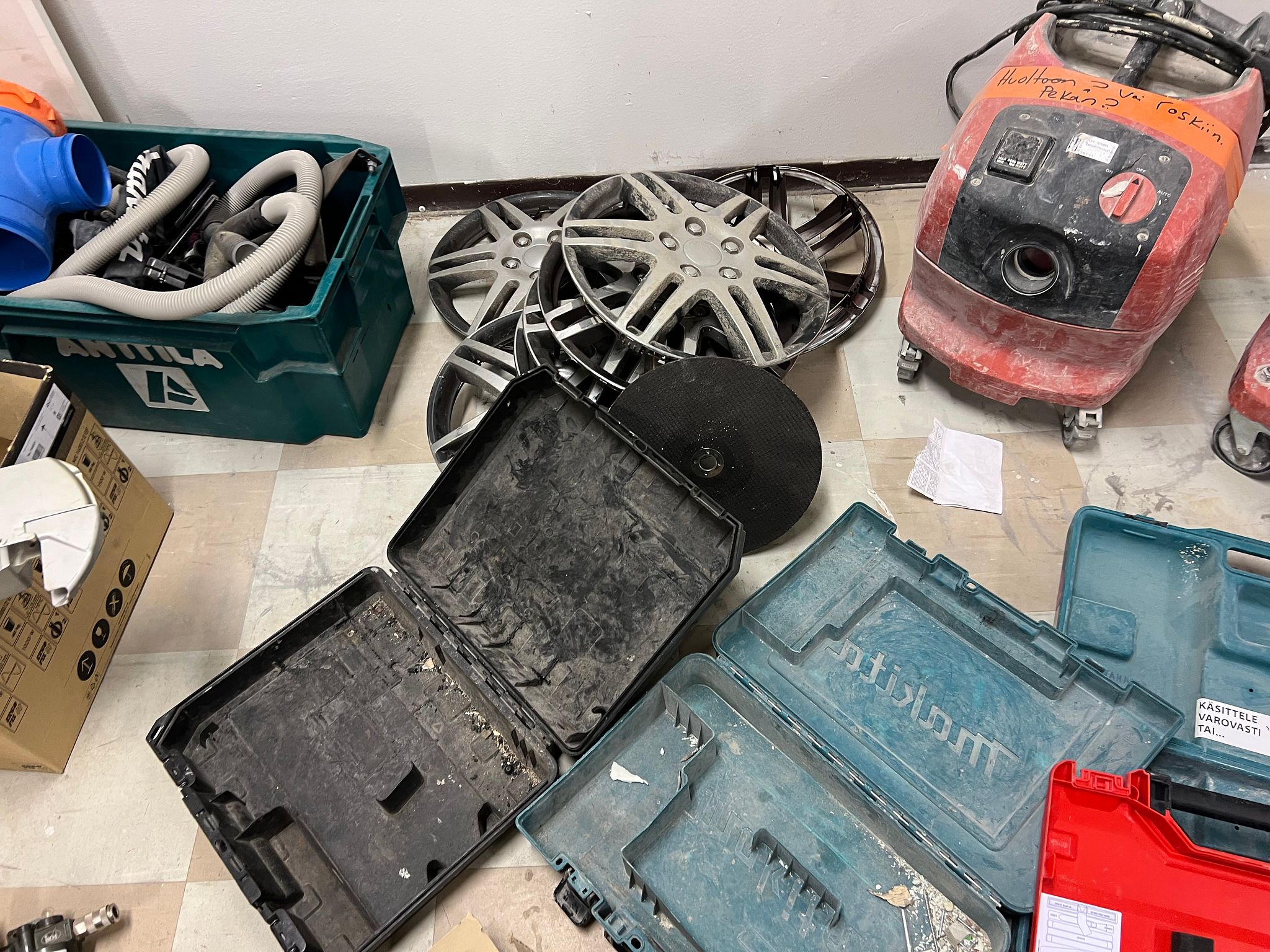 Image 3/17