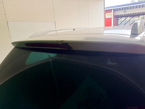 Image 6/12