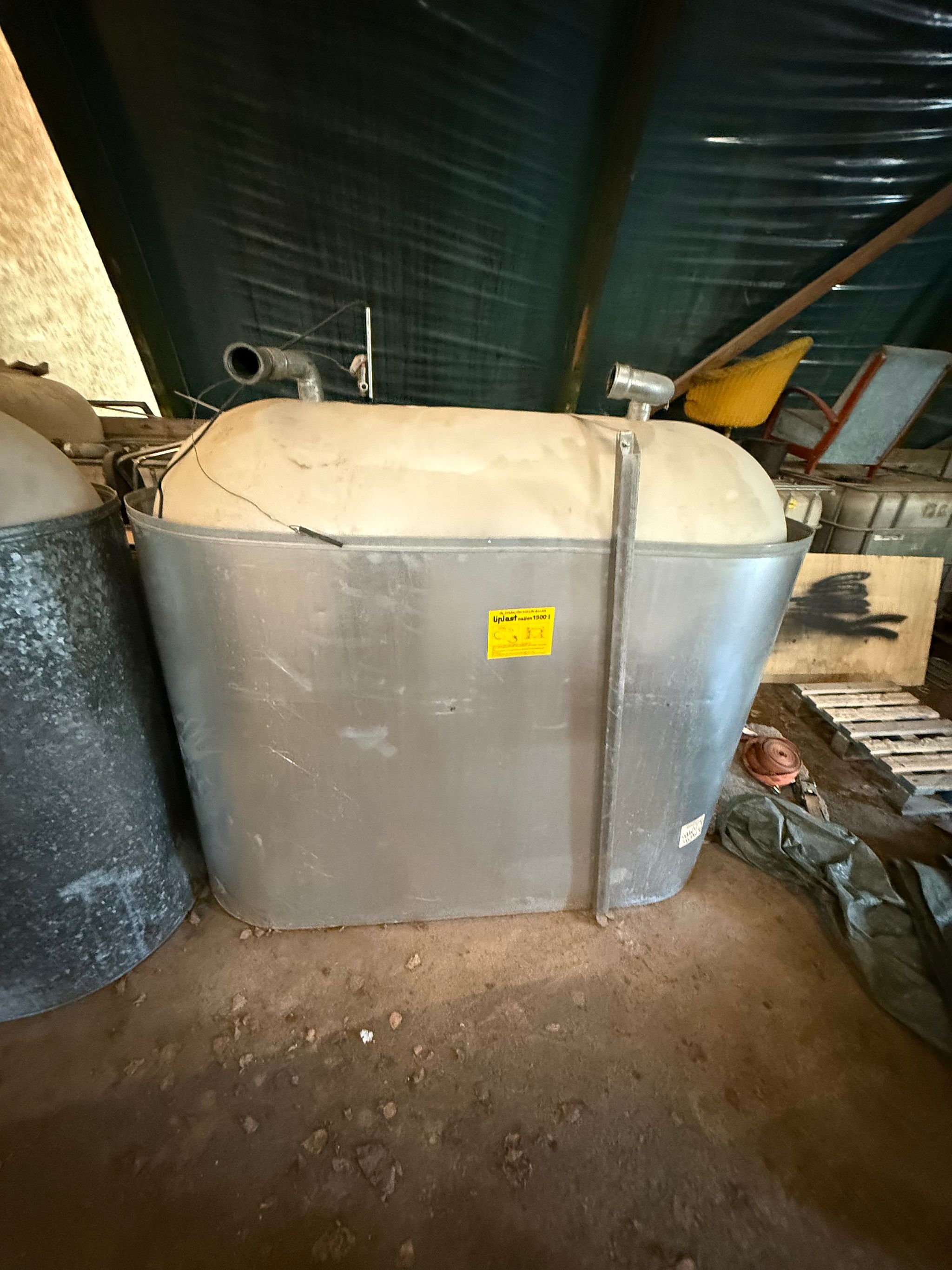 Image 6/7