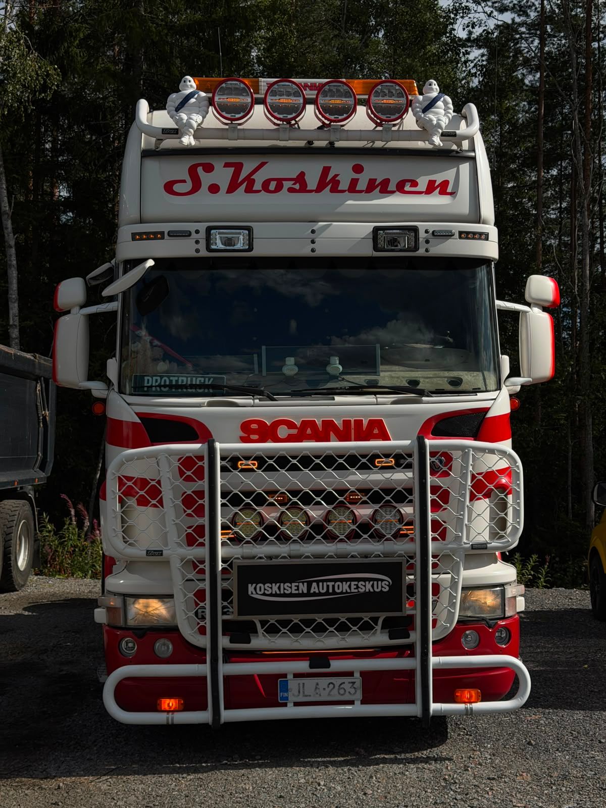 Image 1/10