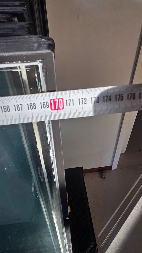 Image 5/7