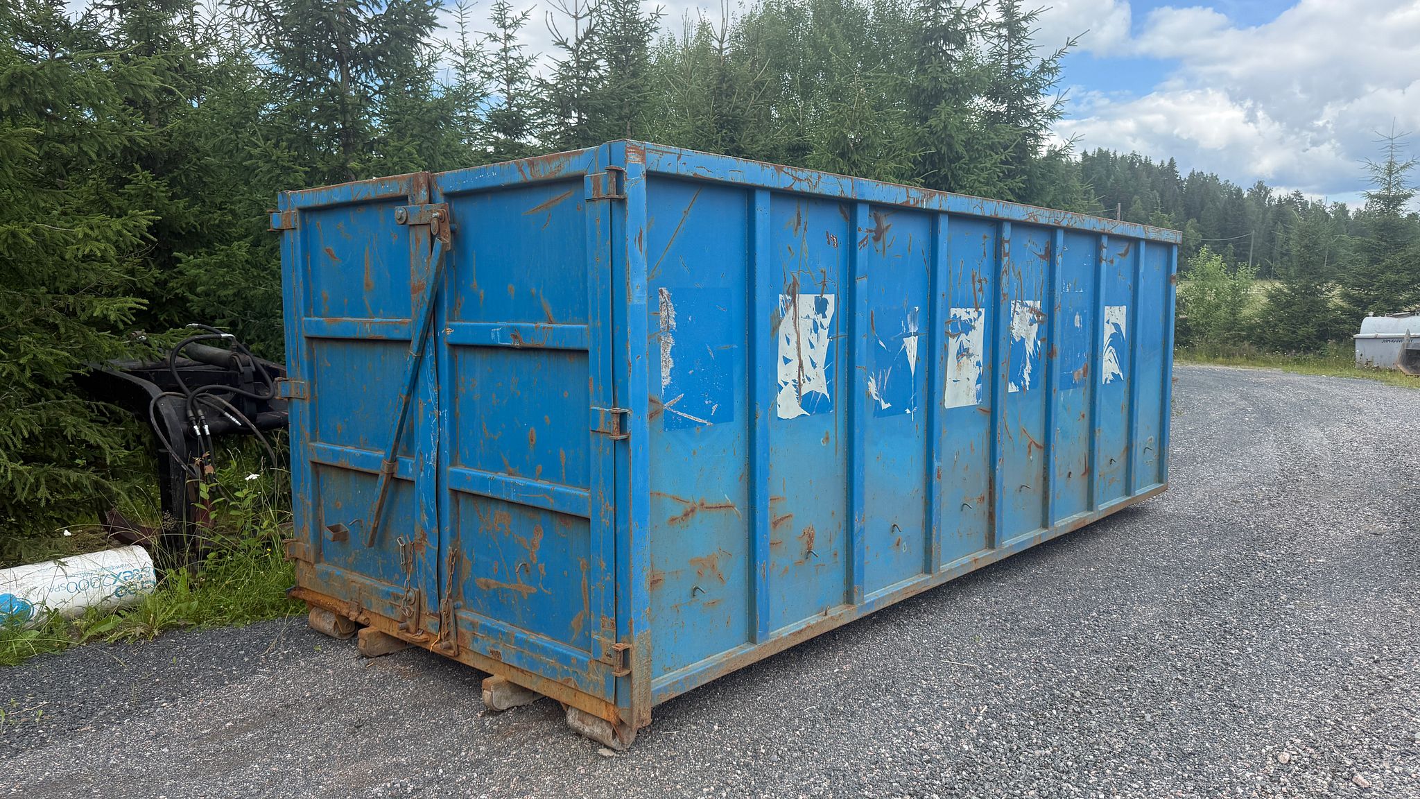 Image 3/6