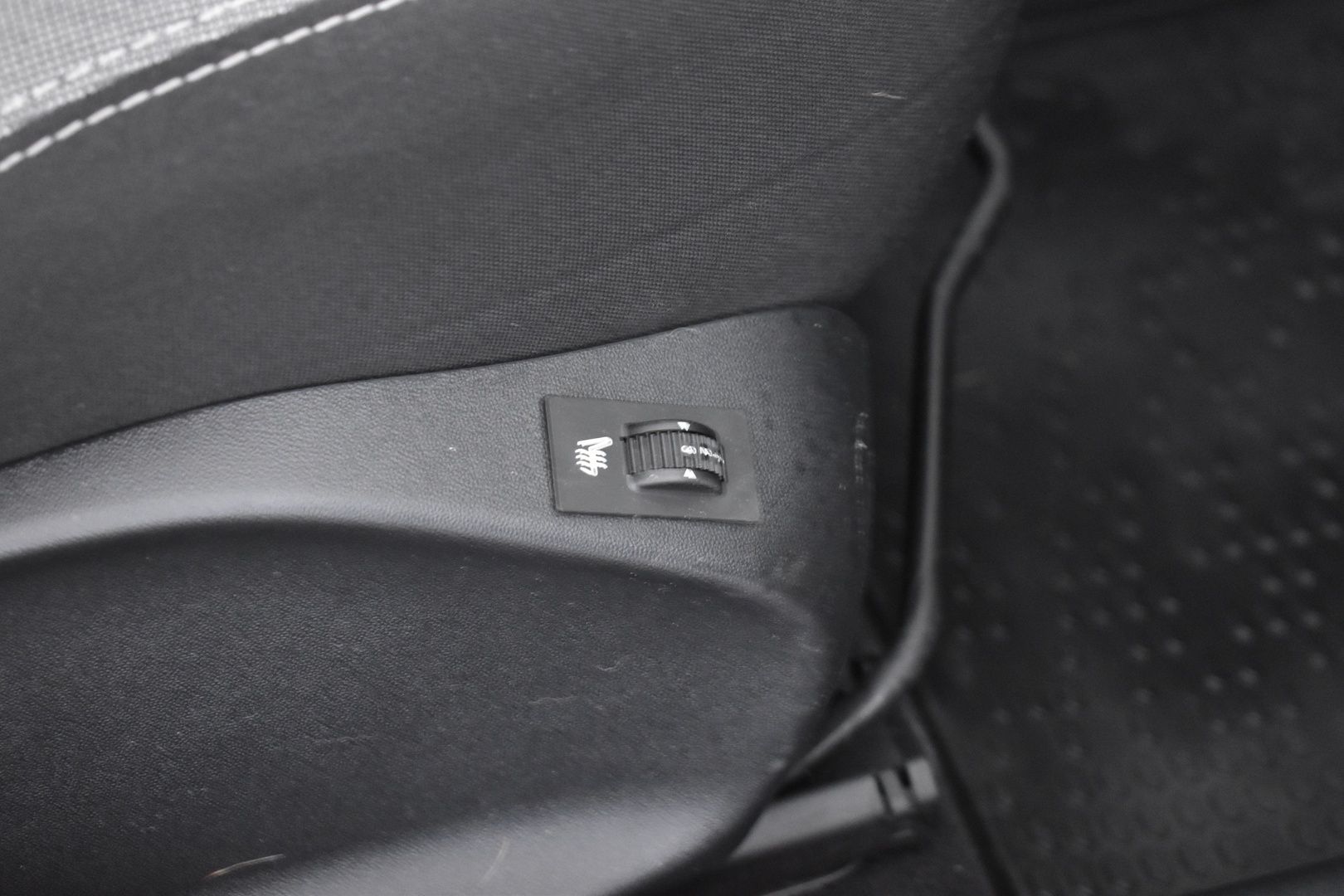 Image 15/30