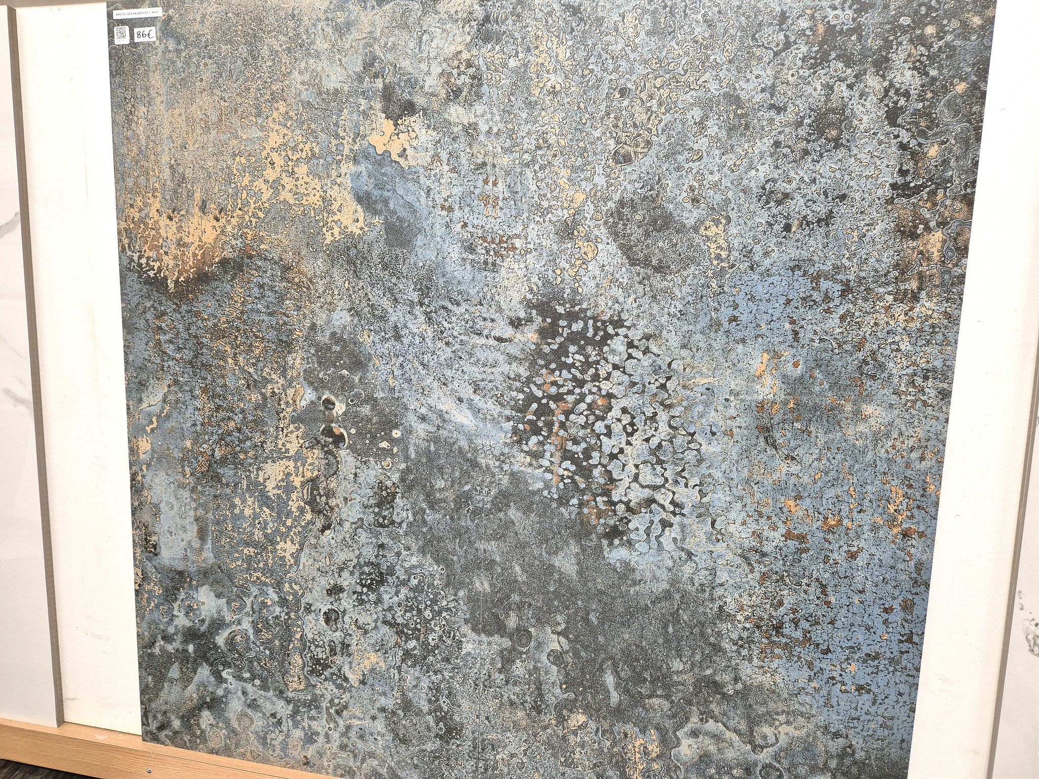 Image 12/26