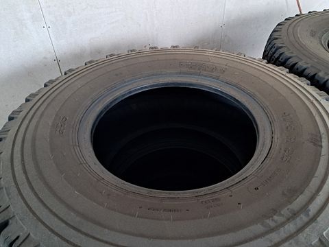 Image 2/3