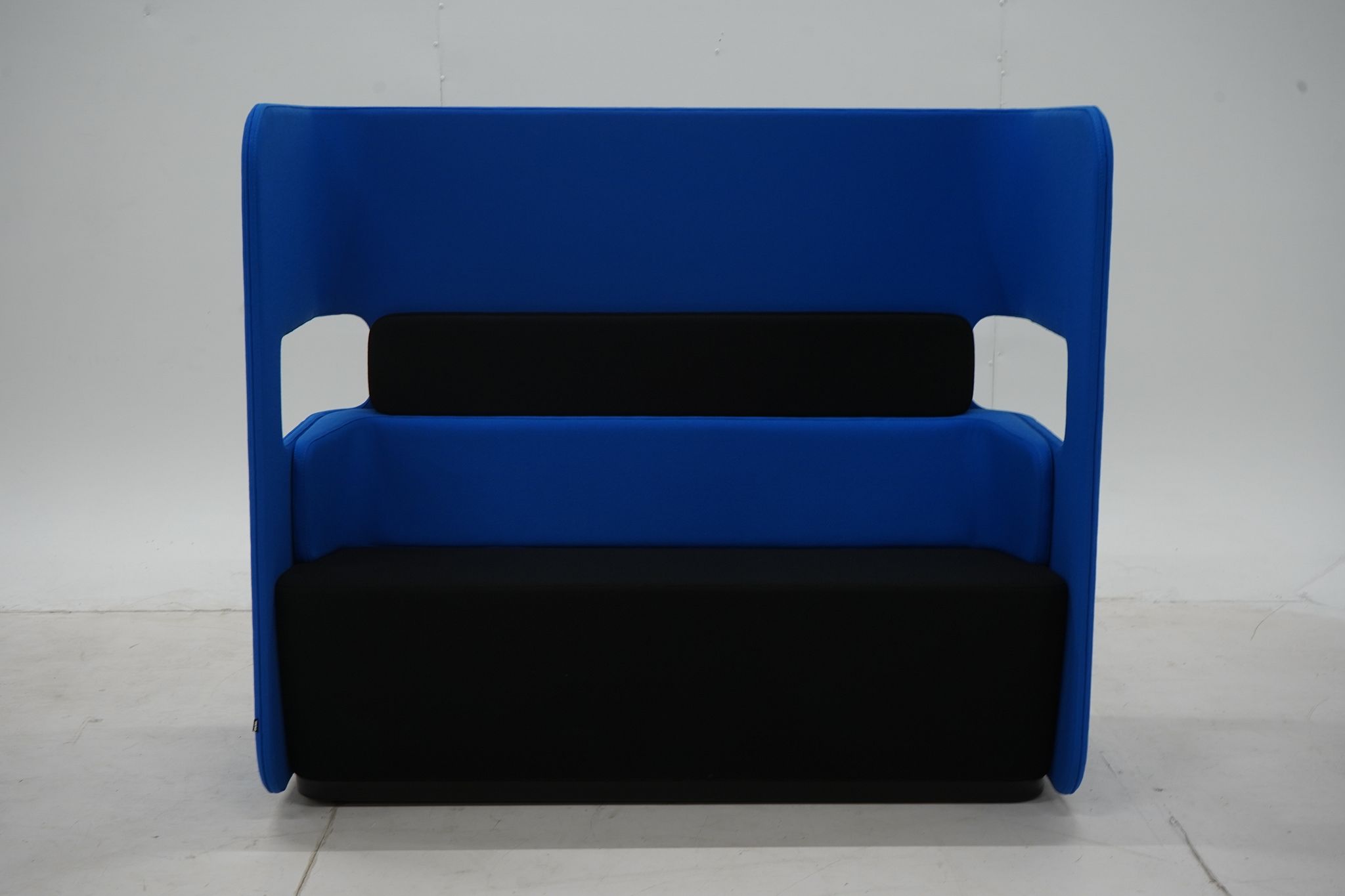 Image 3/9