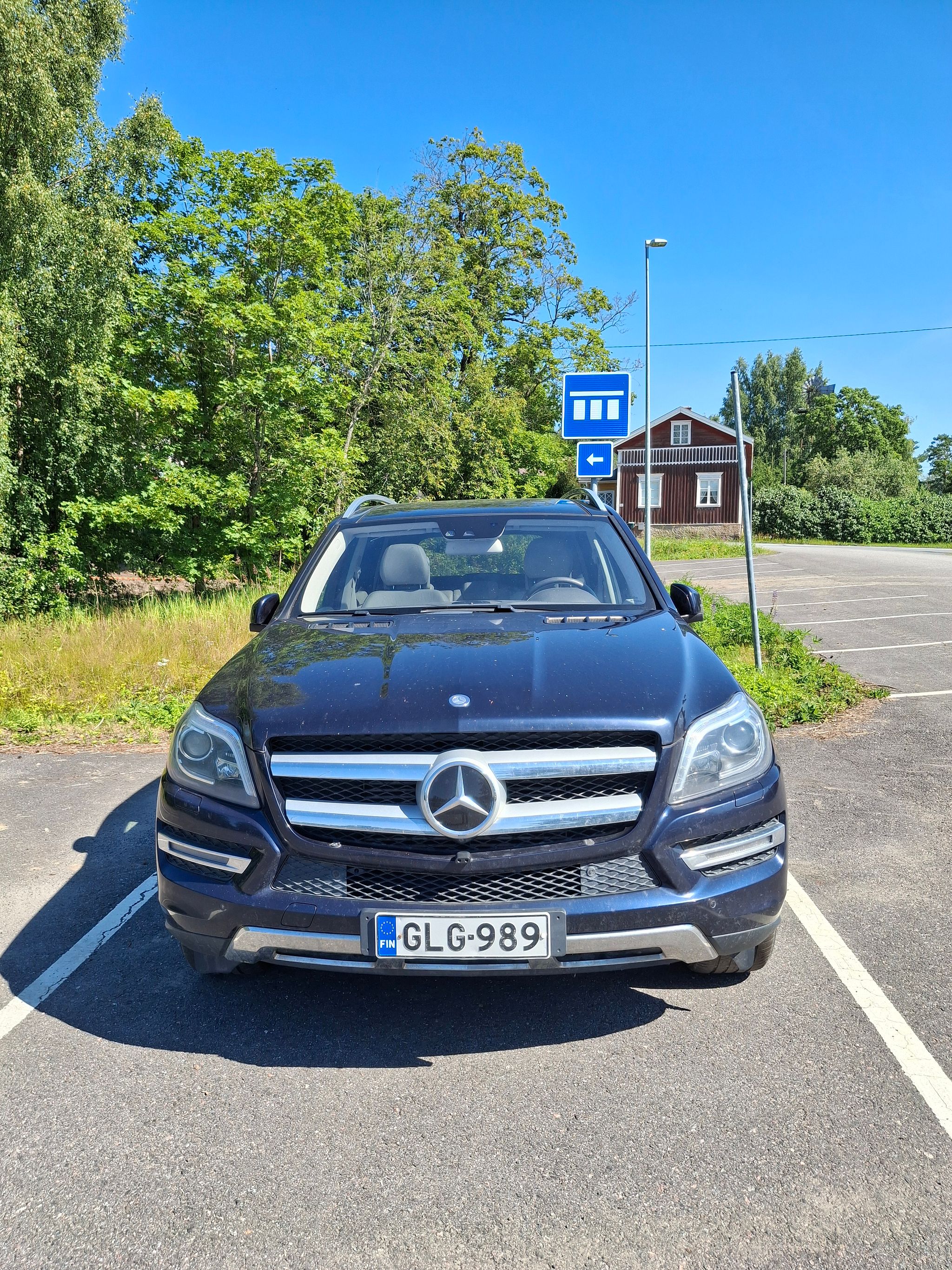 Image 1/28