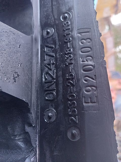 Image 2/5