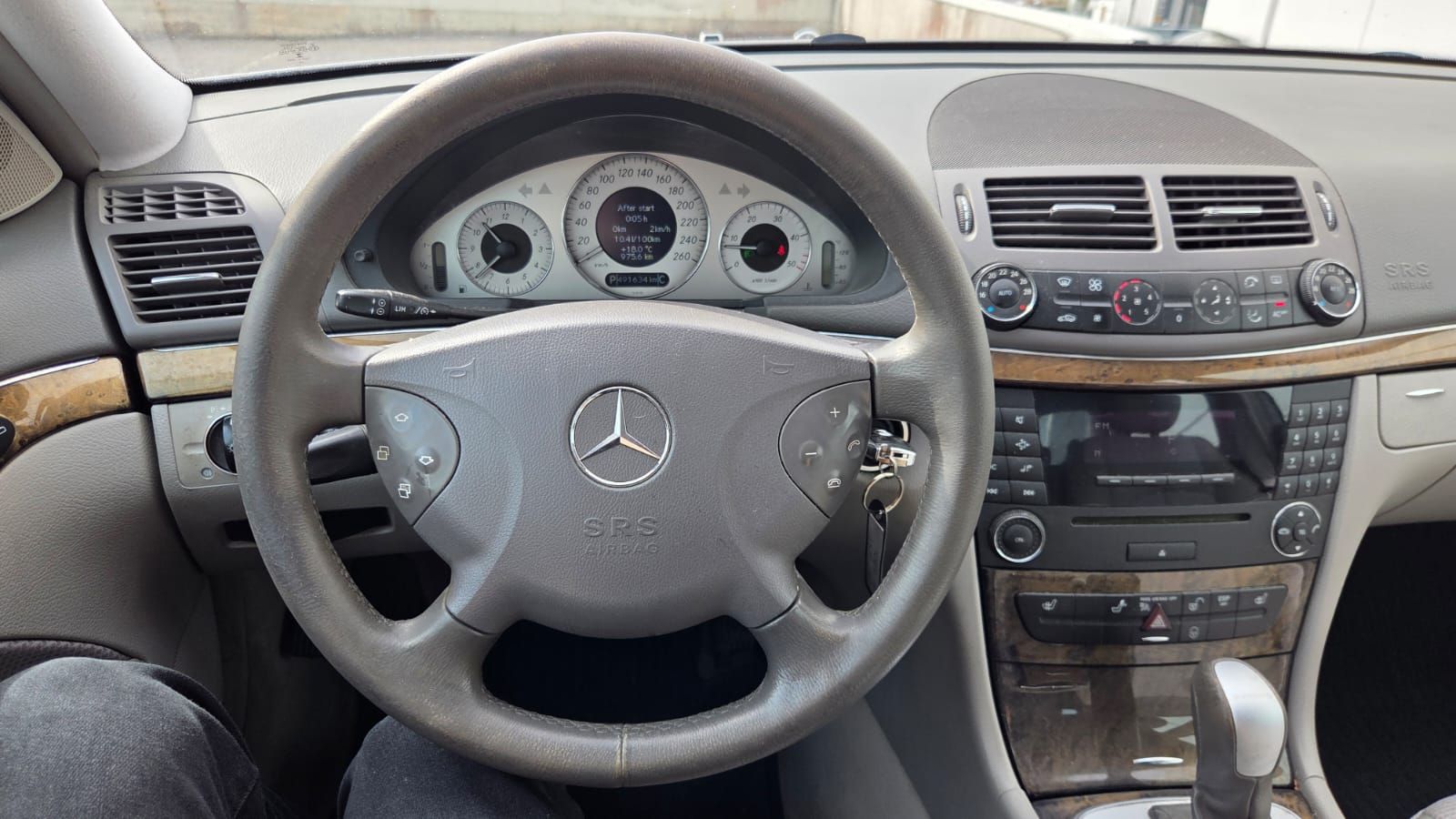 Image 10/36