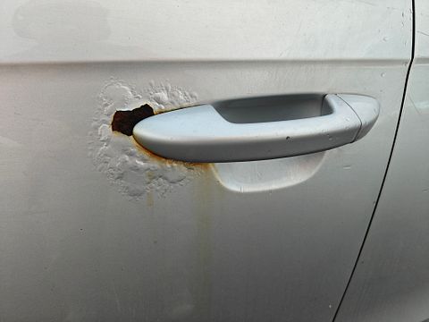 Image 8/10