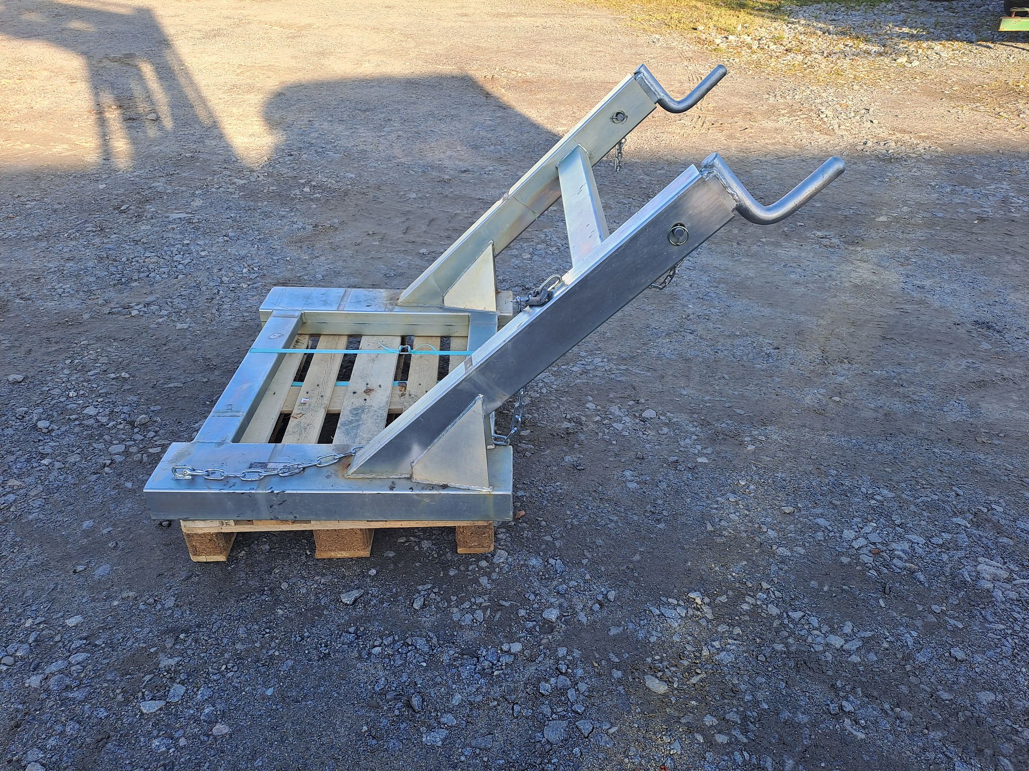 Image 4/9