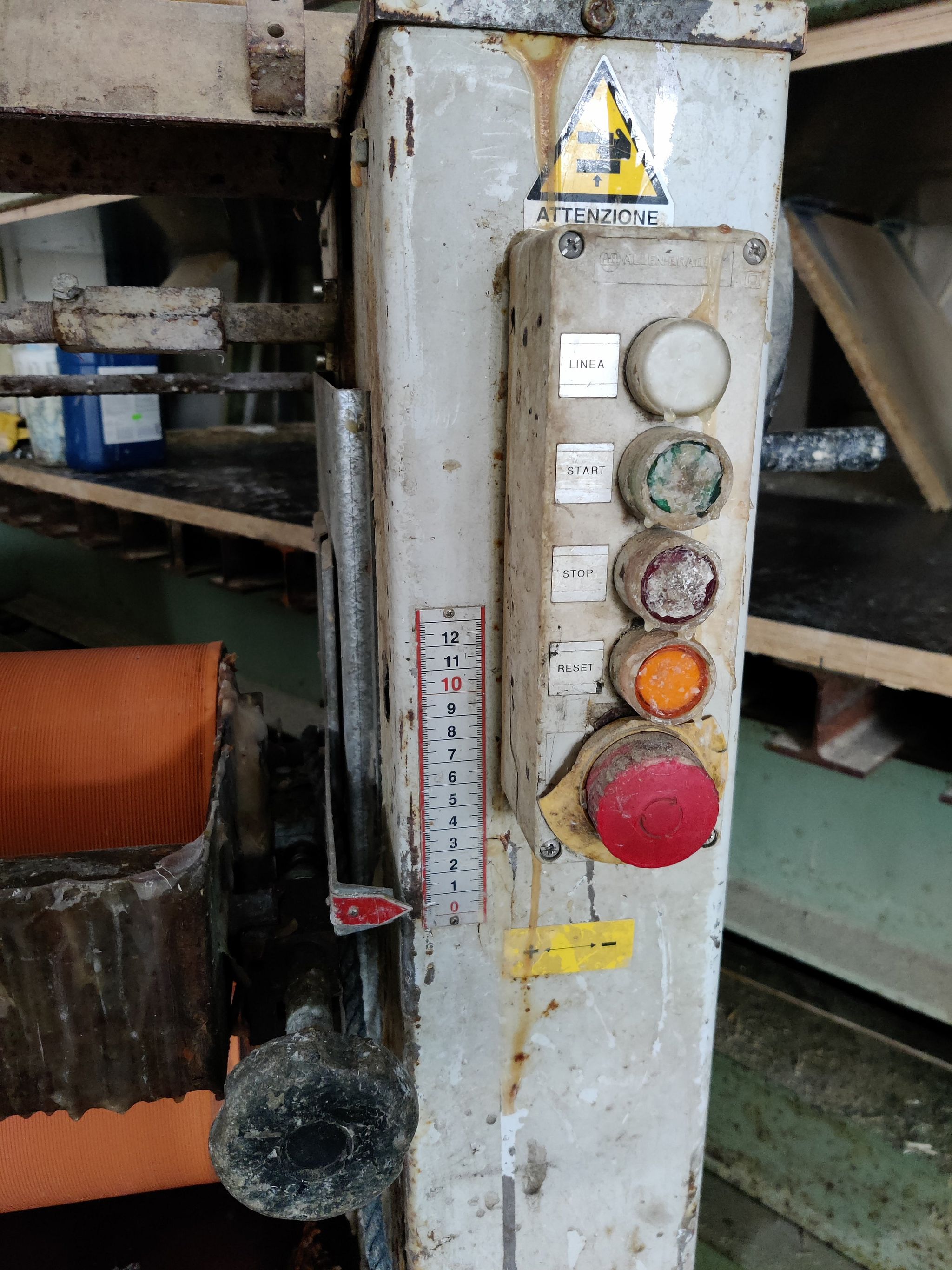 Image 5/8