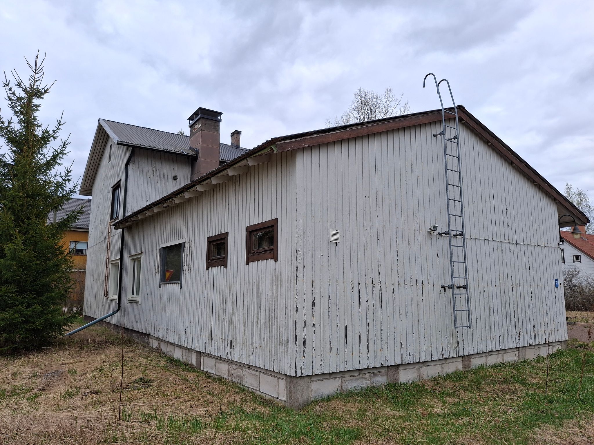 Image 2/36