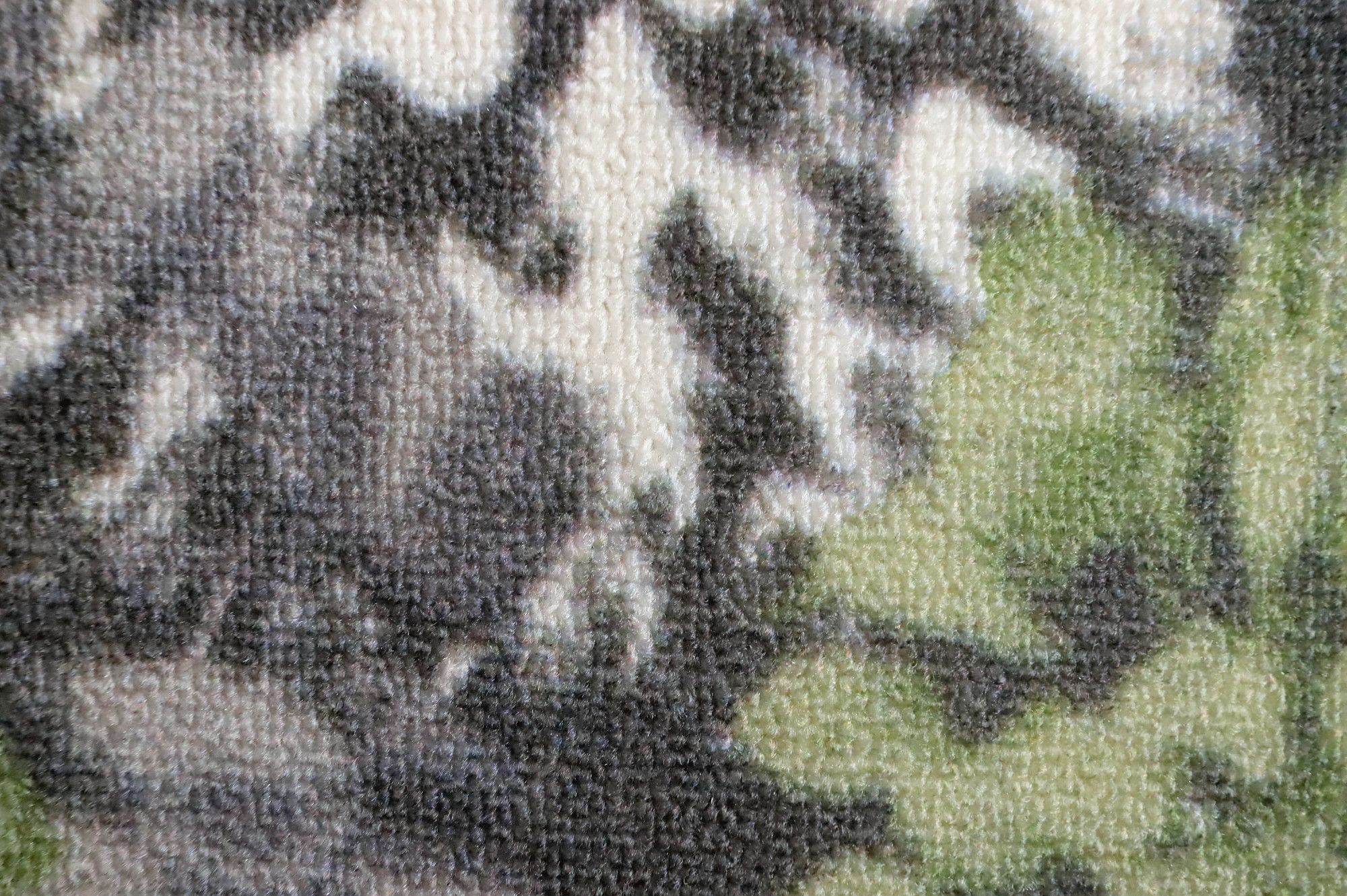 Image 4/8